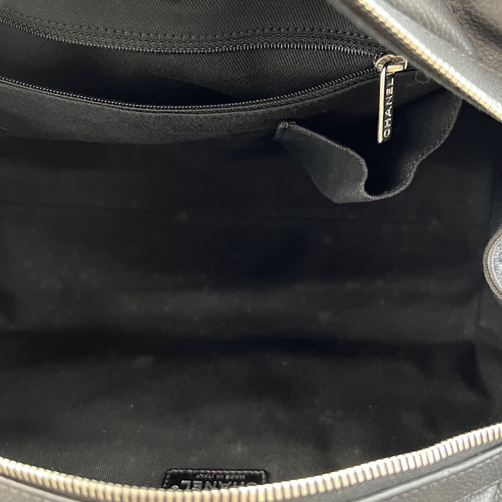 Chanel Matelasse Black Handbag (Pre-Owned)