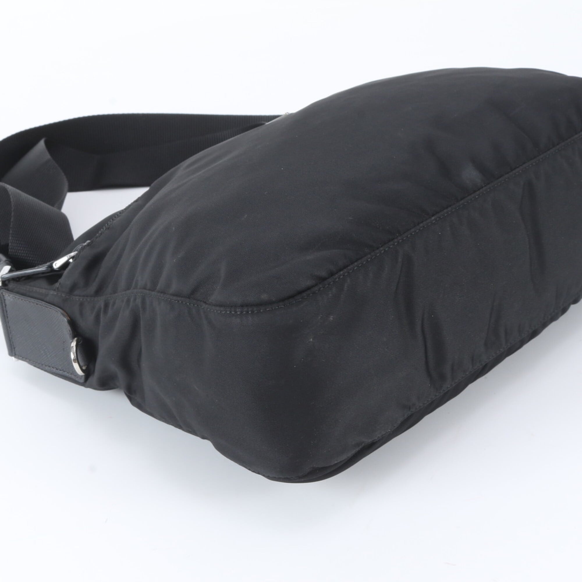 Prada Black Nylon Leather Messenger Bag Shoulder Bag (Pre-Owned)