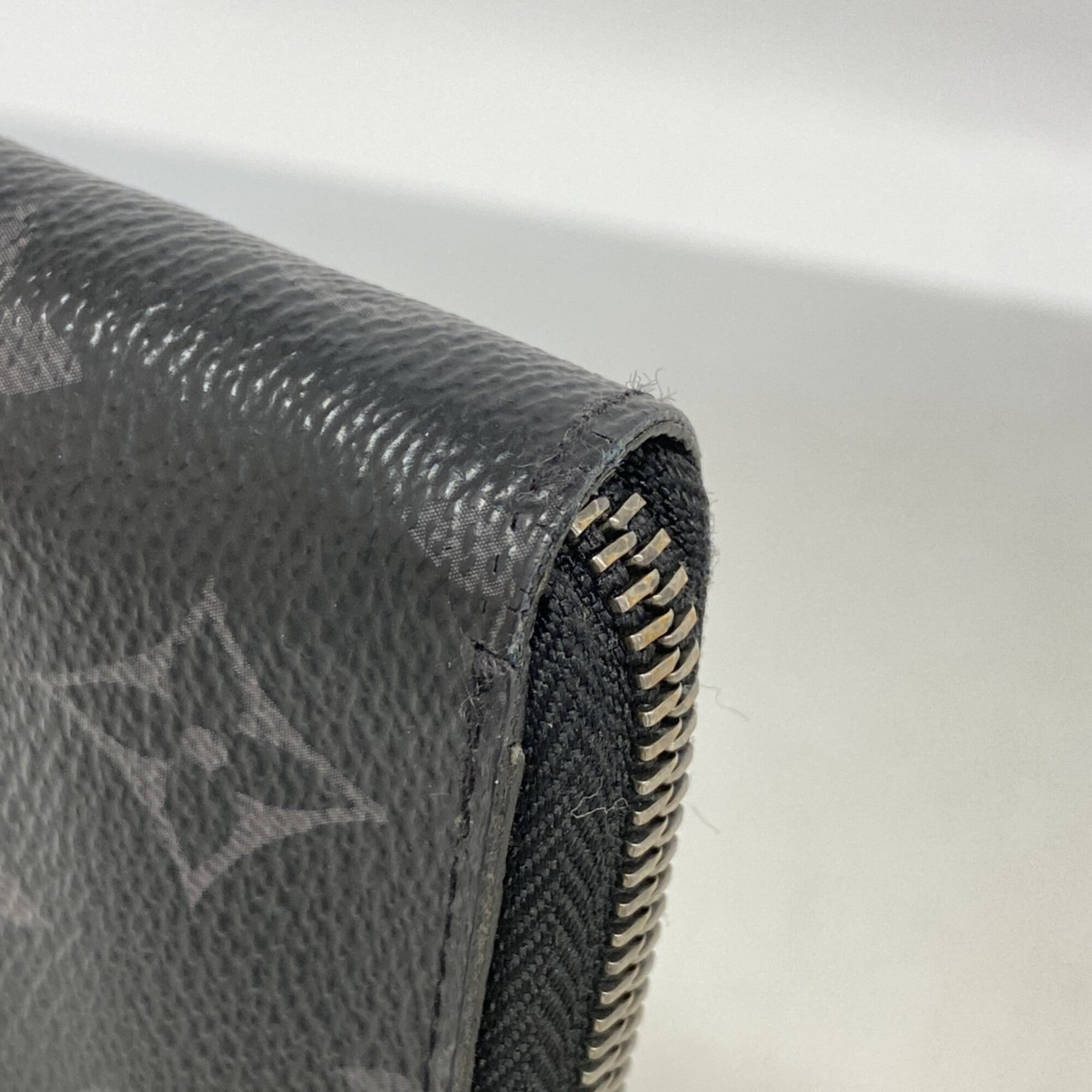 Louis Vuitton Black Long Wallet (Bi-Fold) (Pre-Owned)