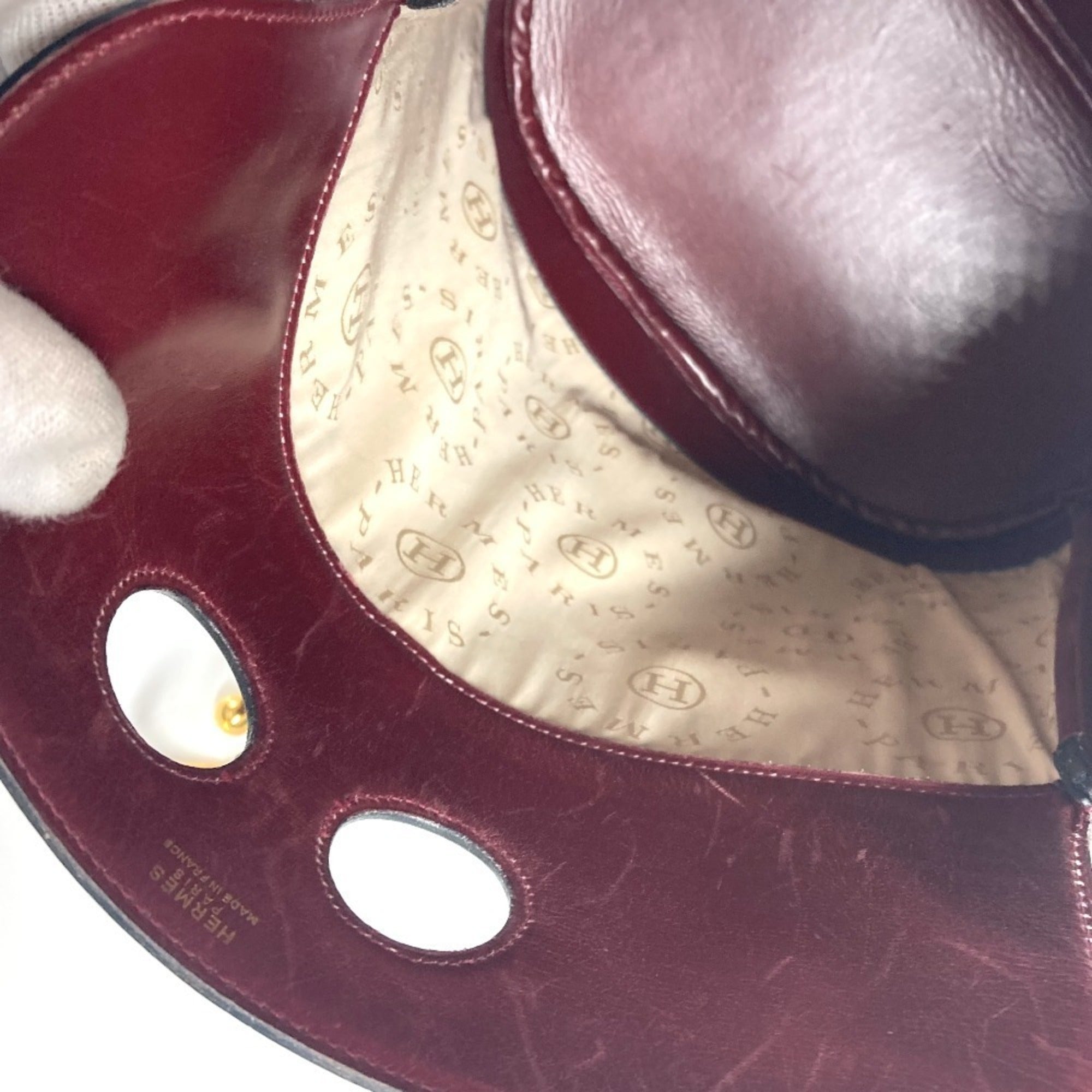 Hermes Bordeaux Leather Shoulder Bag (Pre-Owned)