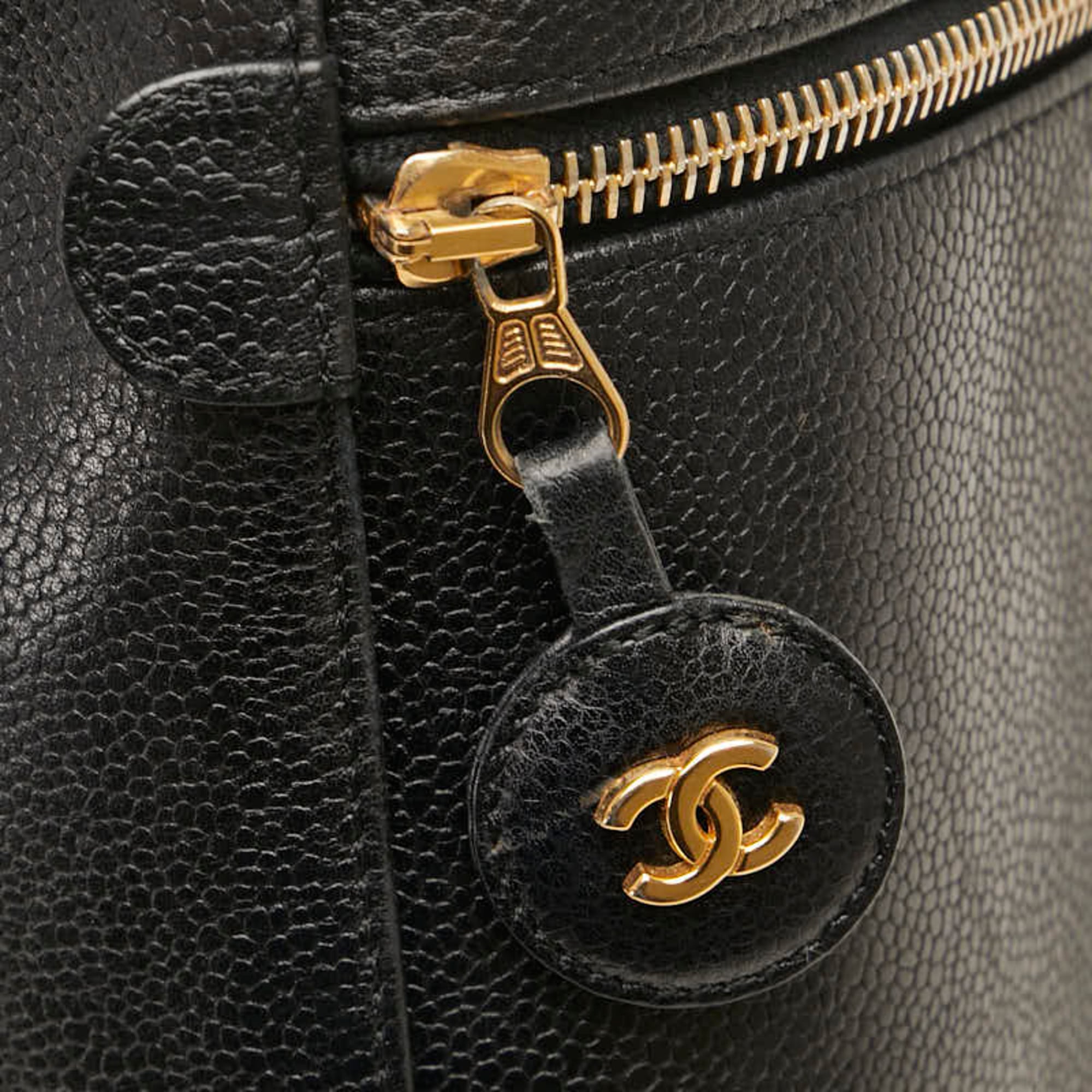 Chanel Caviar Skin Black Gold Caviar Leather Handbag Vanity Bag (Pre-Owned)