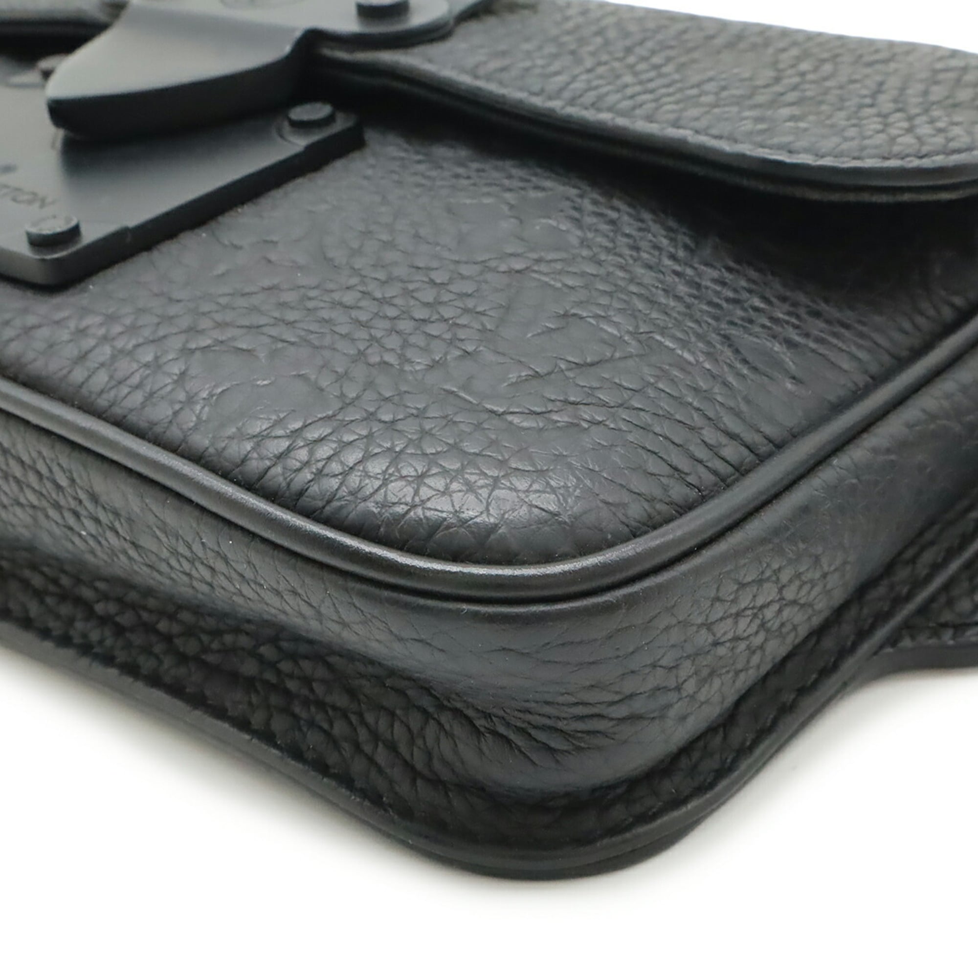 Louis Vuitton Black Noir Monogram Leather Shoulder Bag Sling Bag (Pre-Owned)