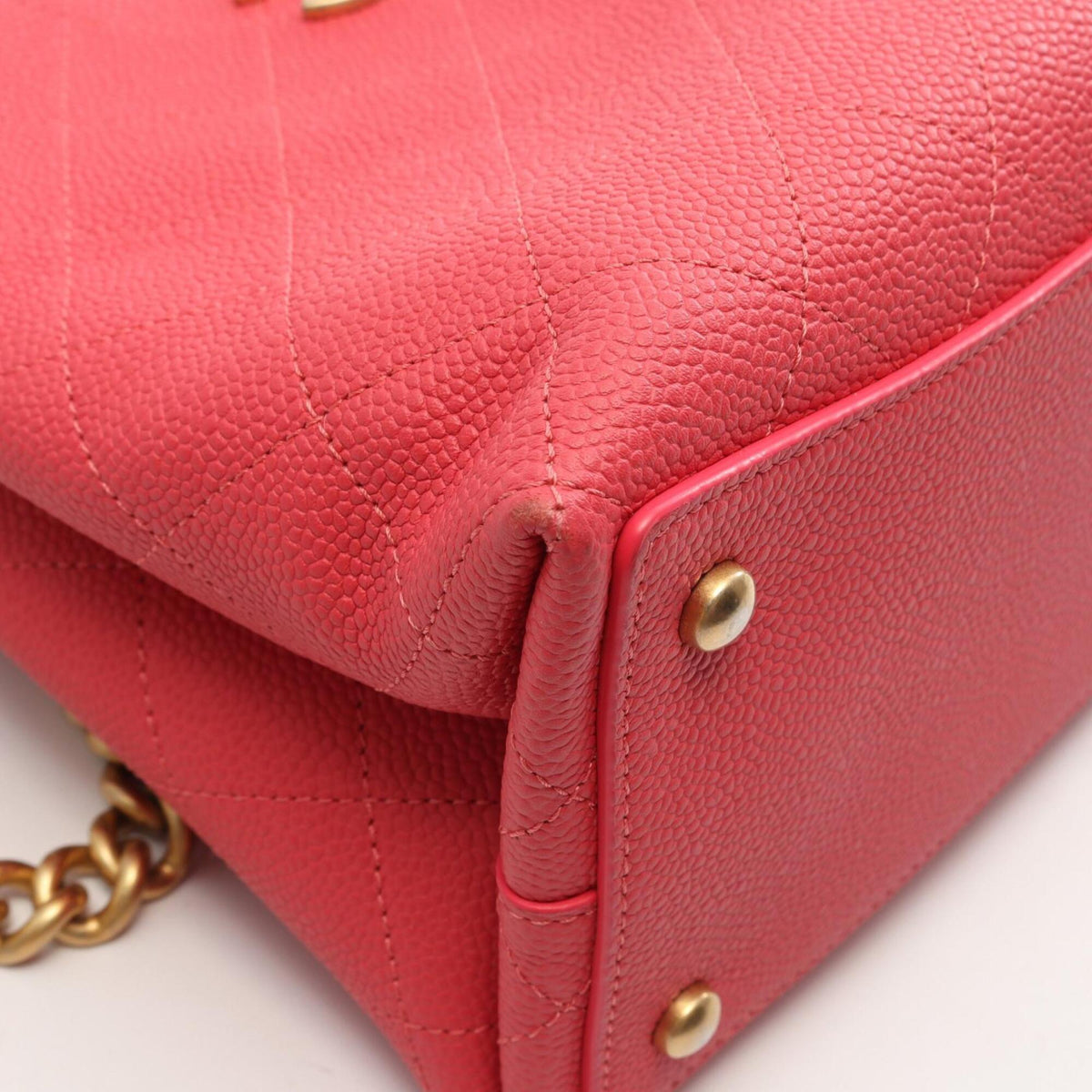 Chanel Pink Grained Calfskin Handbag Shoulder Bag (Pre-Owned)