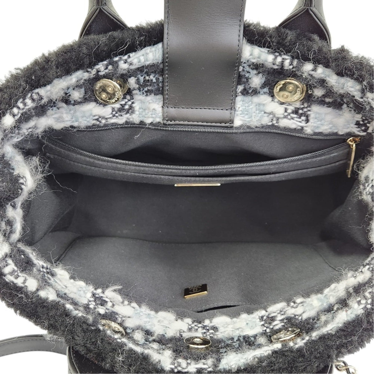 Chanel Blue White Tweed Leather Tote Bag (Pre-Owned)