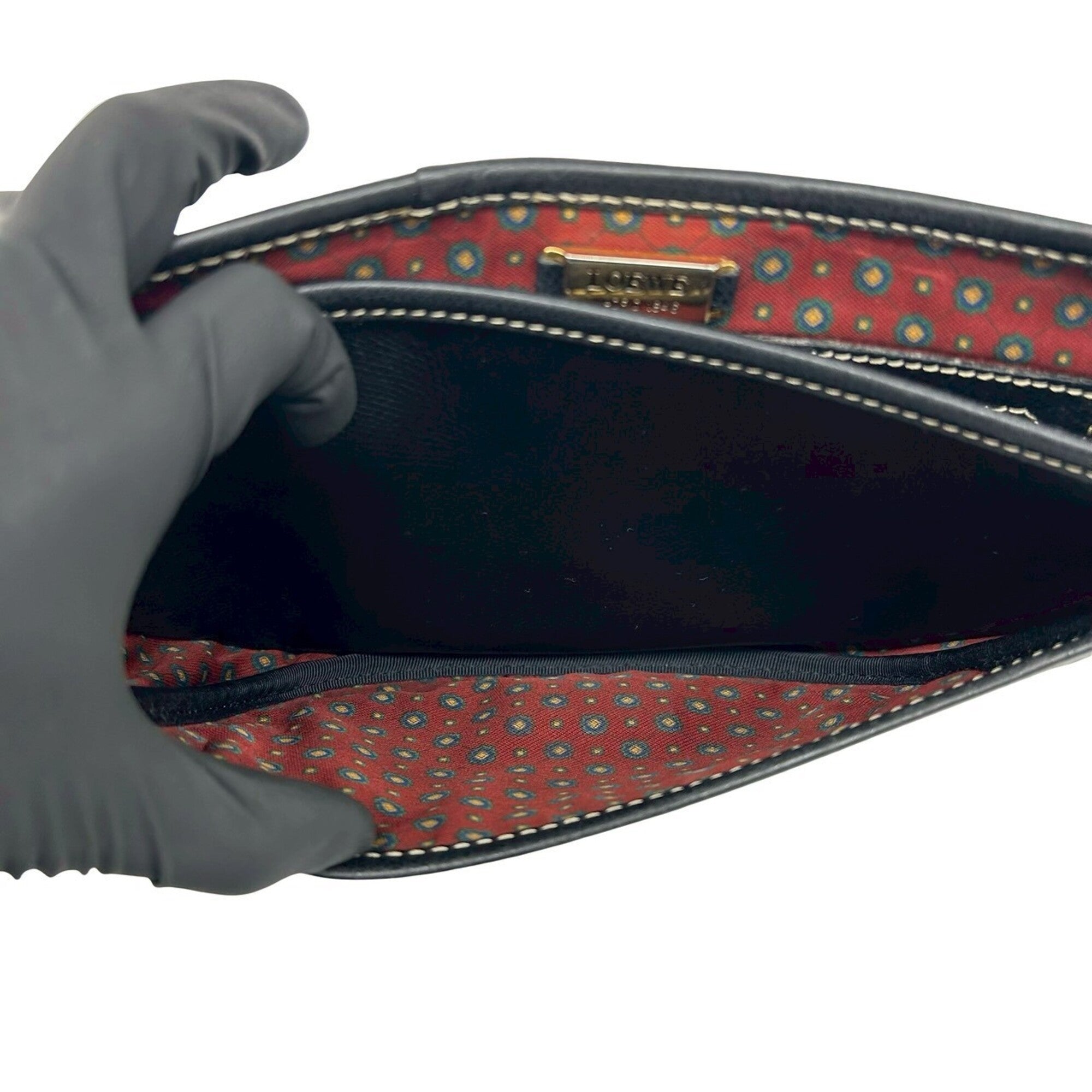 Loewe Black Leather Pochette Shoulder Bag (Pre-Owned)