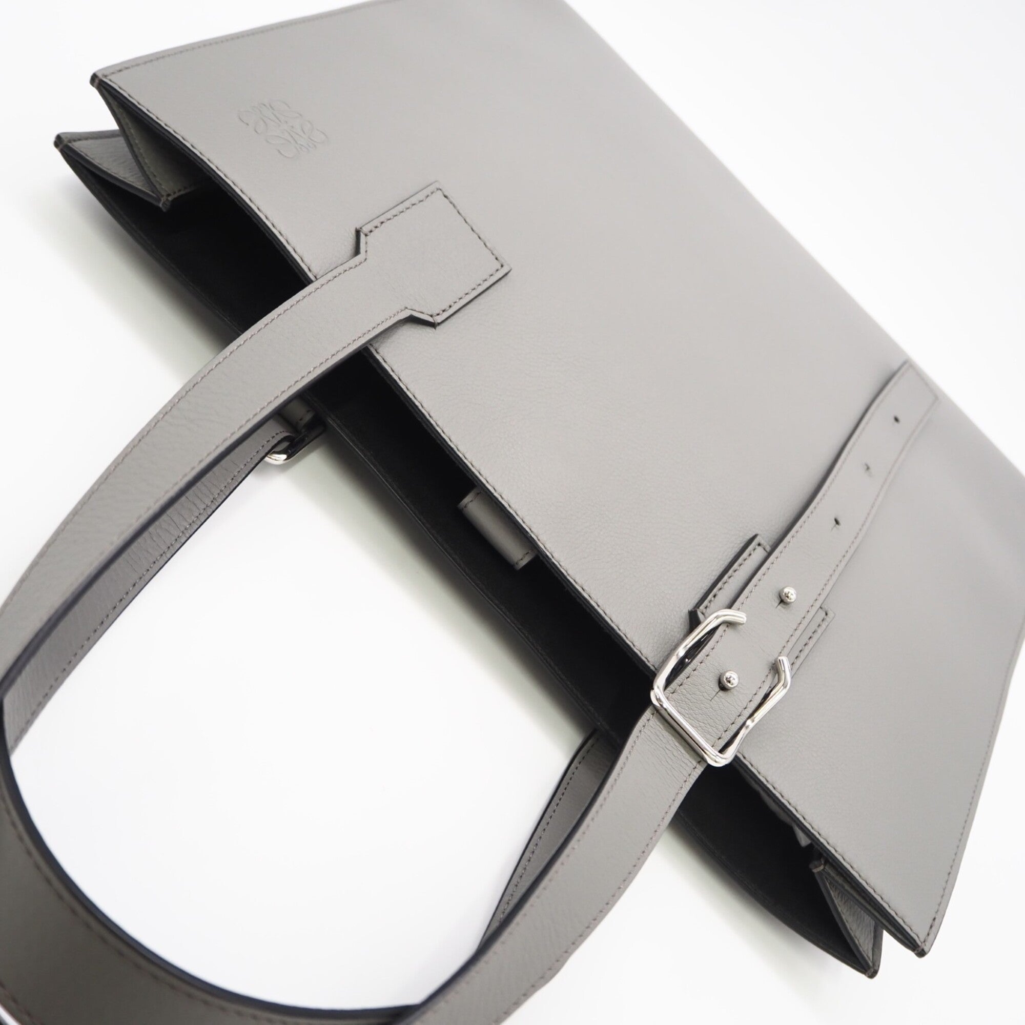 Loewe Gray Leather Shoulder Bag Tote Bag (Pre-Owned)