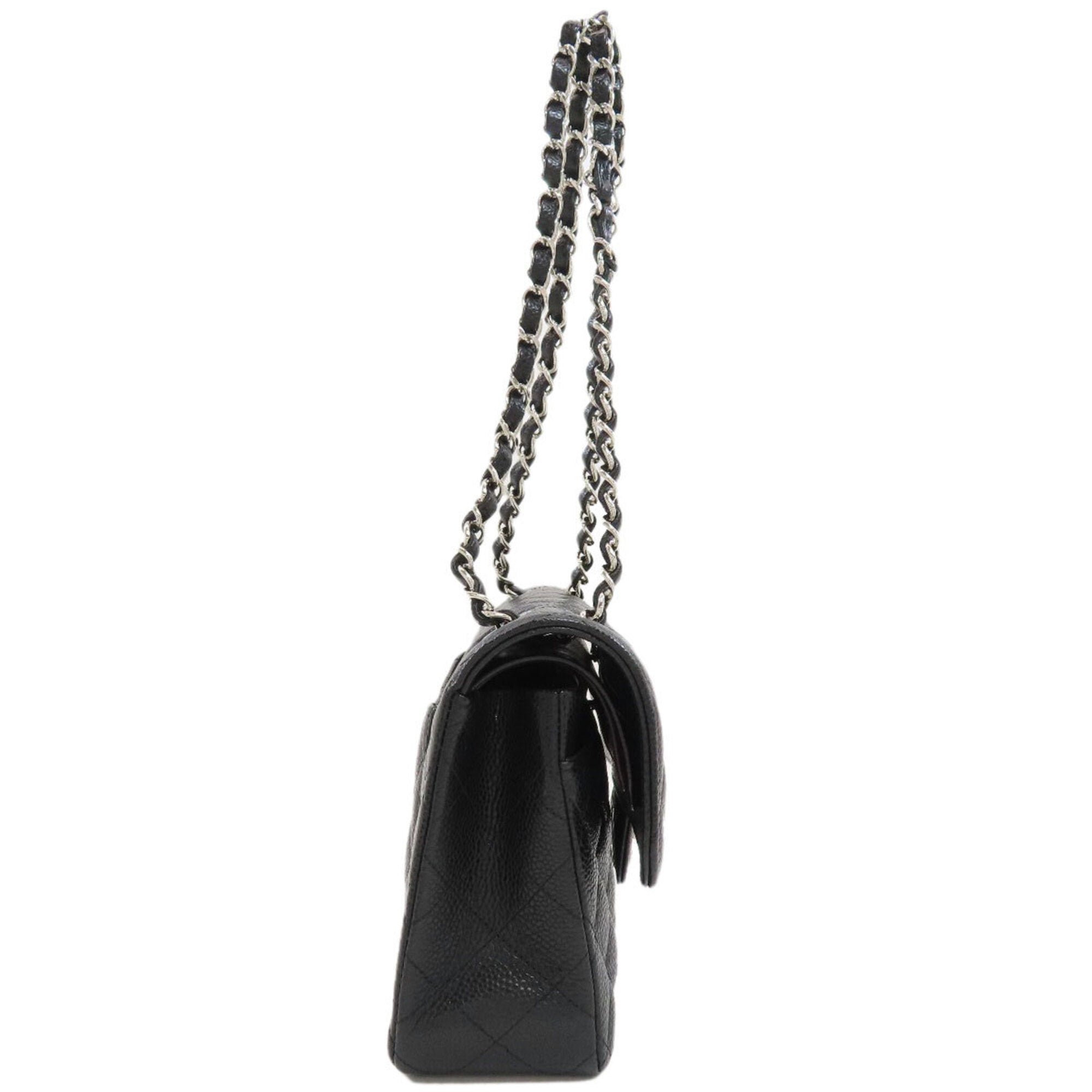 Chanel Matelasse Black Leather Shoulder Bag (Pre-Owned)
