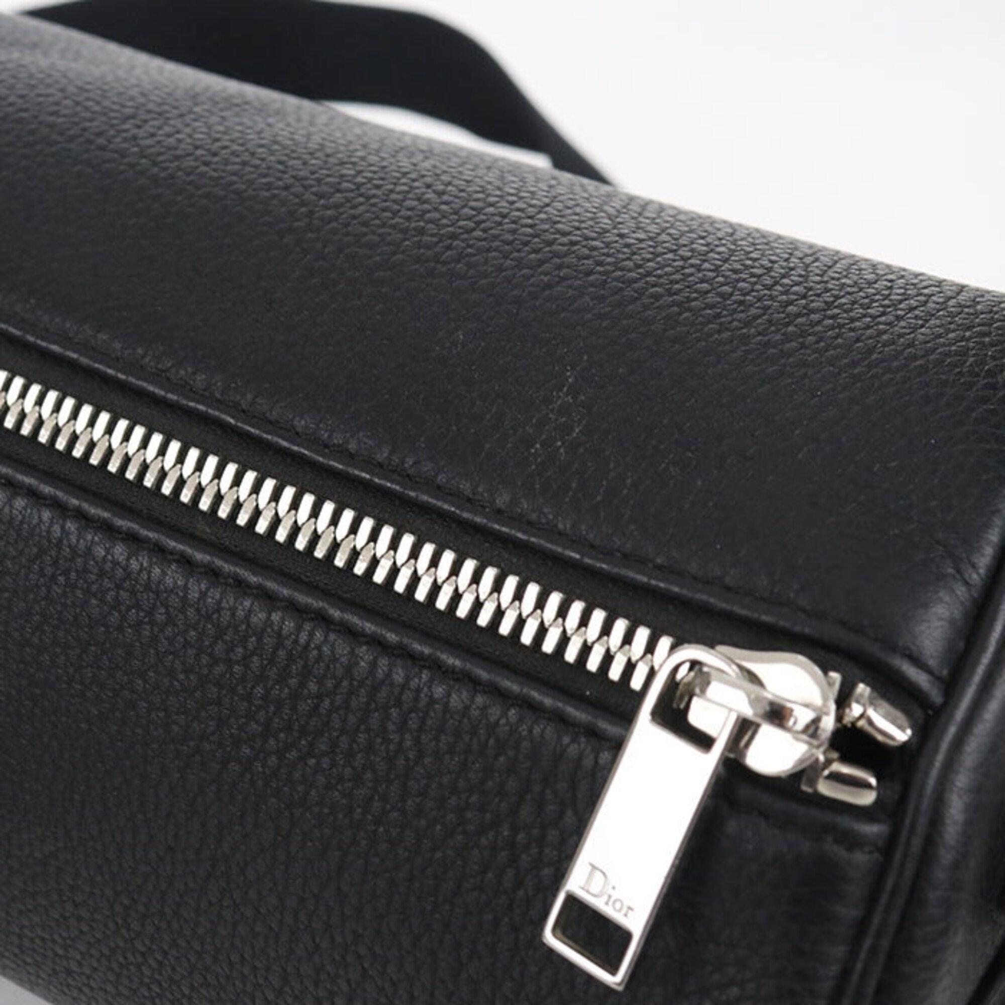 Christian Dior Black Leather Shoulder Bag (Pre-Owned)