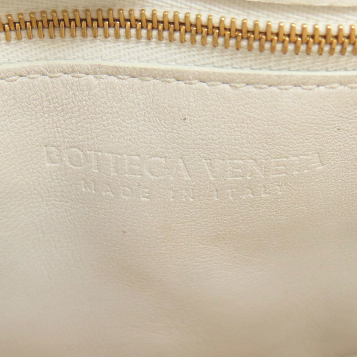 Bottega Veneta White Handbag (Pre-Owned)