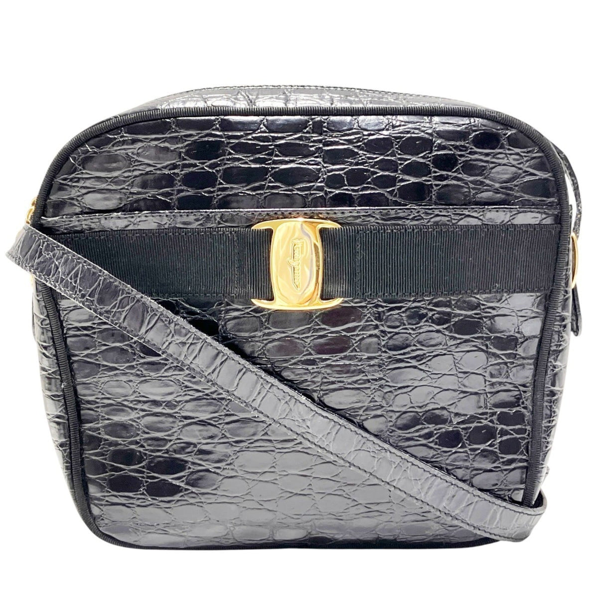 Salvatore Ferragamo Black Leather Shoulder Bag (Pre-Owned)