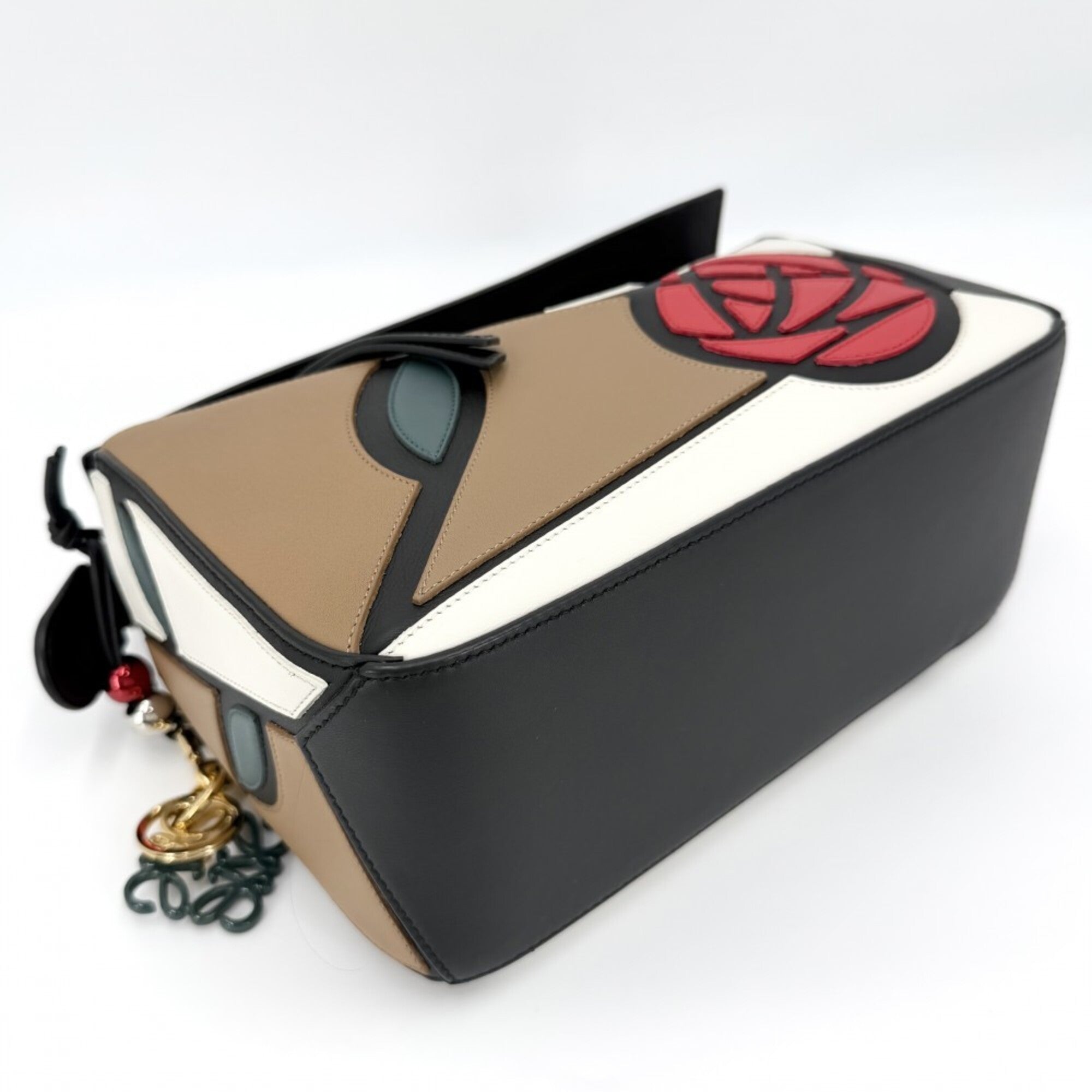 Loewe Black Brown Red Color Leather Handbag Shoulder Bag (Pre-Owned)