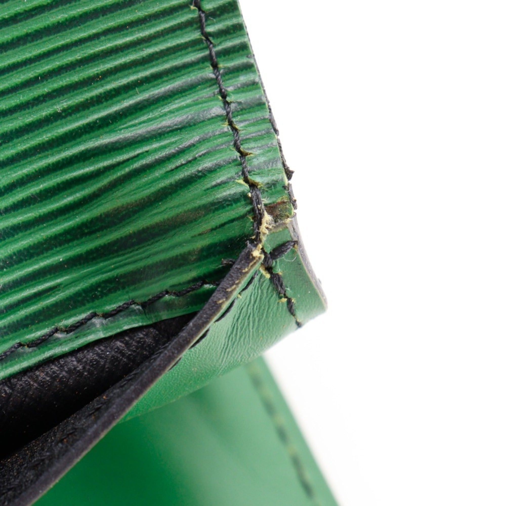 Louis Vuitton Borneo Green Green Epi Leather Clutch Bag (Pre-Owned)