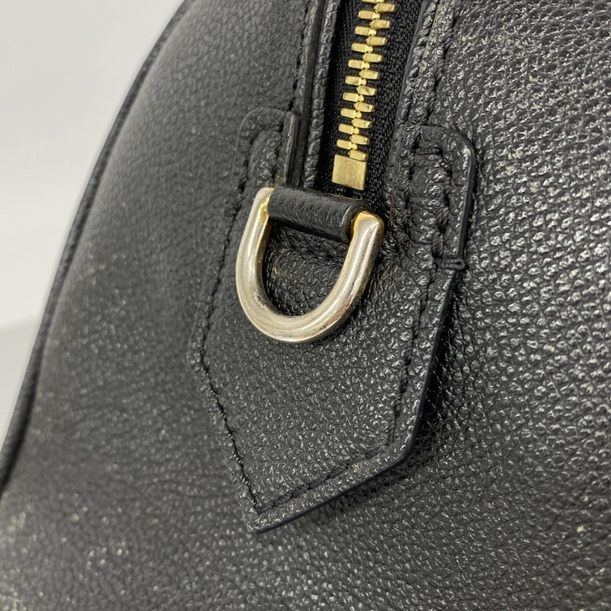 Louis Vuitton Noir Handbag (Pre-Owned)
