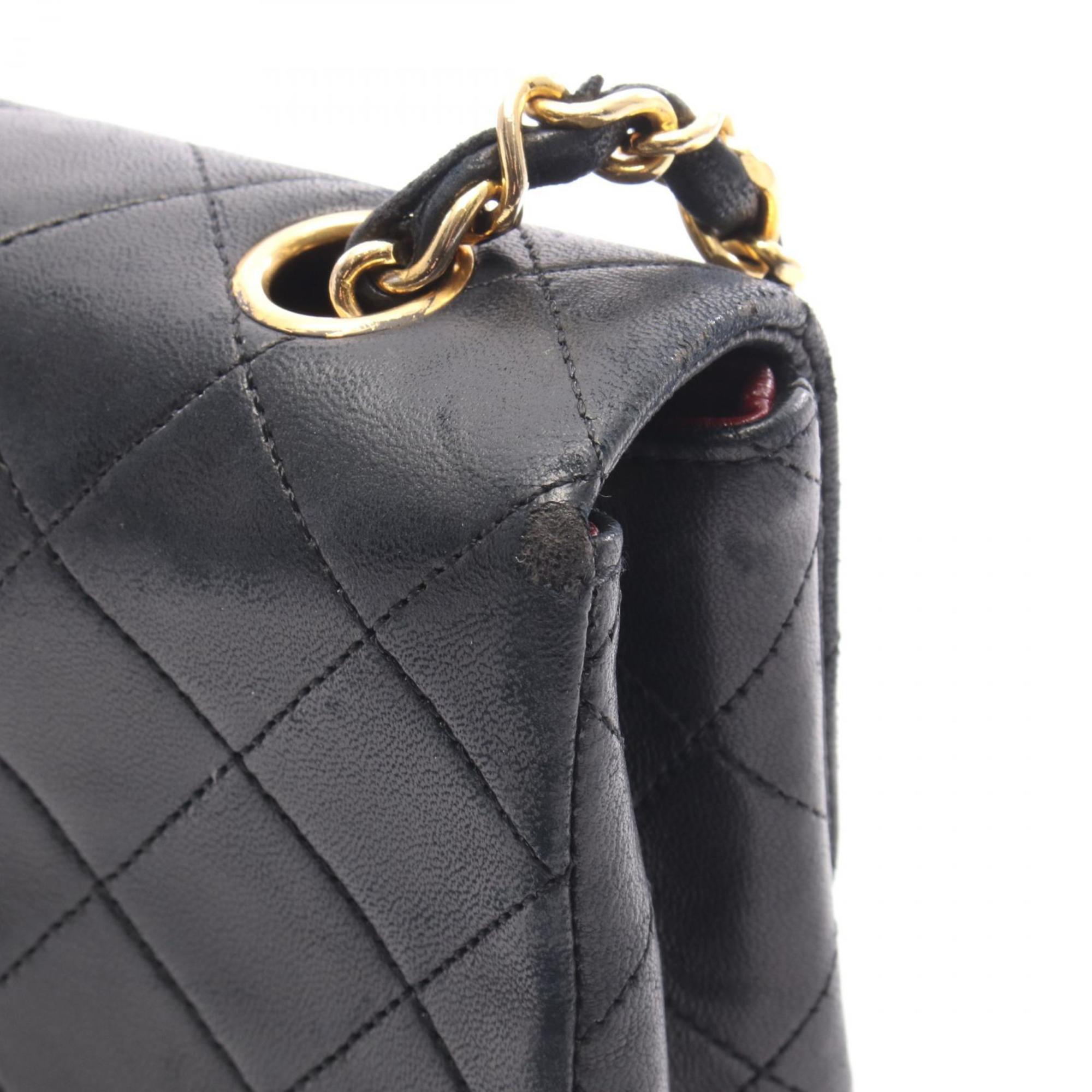 Chanel Black Leather Handbag Shoulder Bag (Pre-Owned)