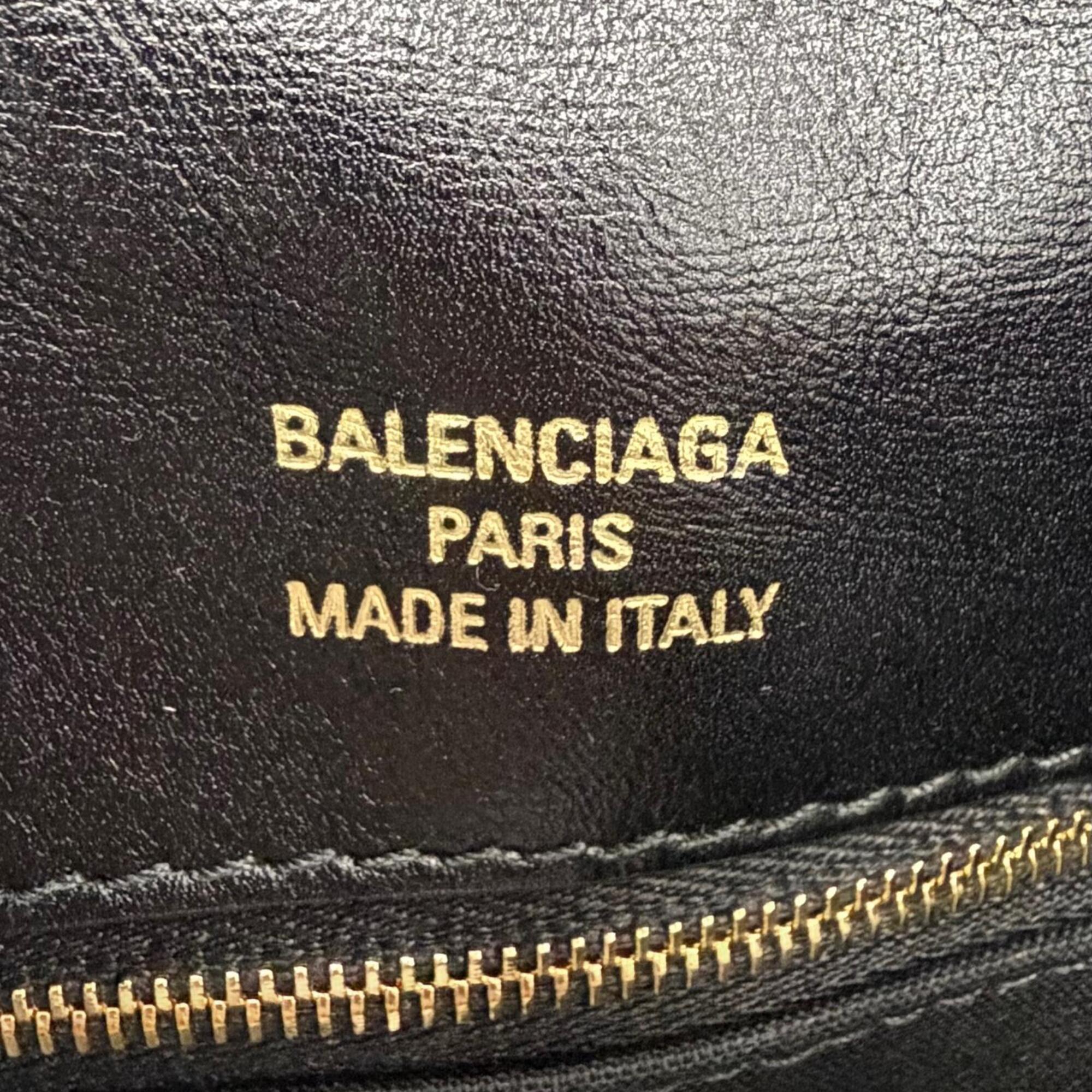 Balenciaga Black Leather Shoulder Bag (Pre-Owned)