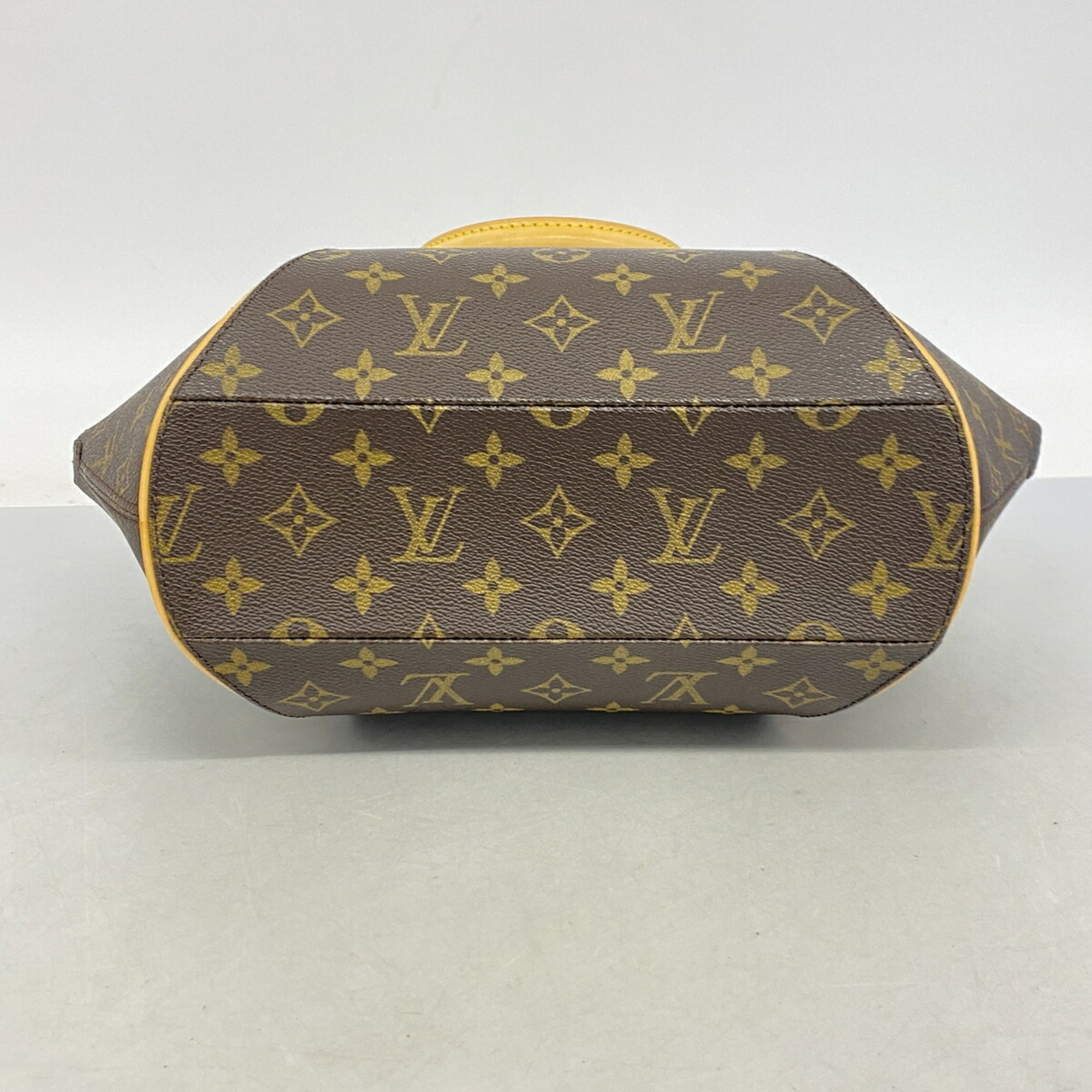 Louis Vuitton Brown Handbag (Pre-Owned)