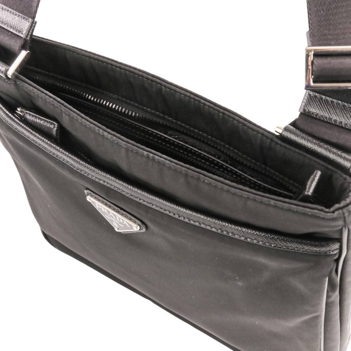 Prada Black Nylon Shoulder Bag (Pre-Owned)