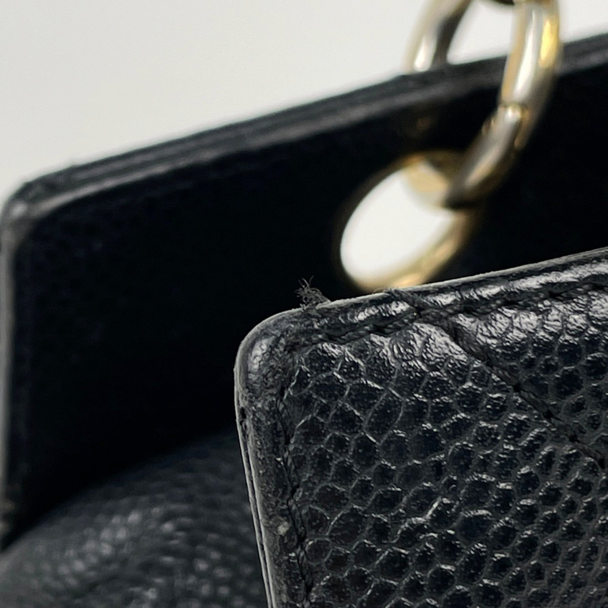 Chanel Black Grained Calfskin Tote Bag (Pre-Owned)