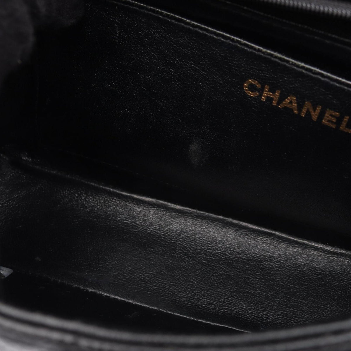 Chanel Black Grained Calfskin Handbag Shoulder Bag (Pre-Owned)