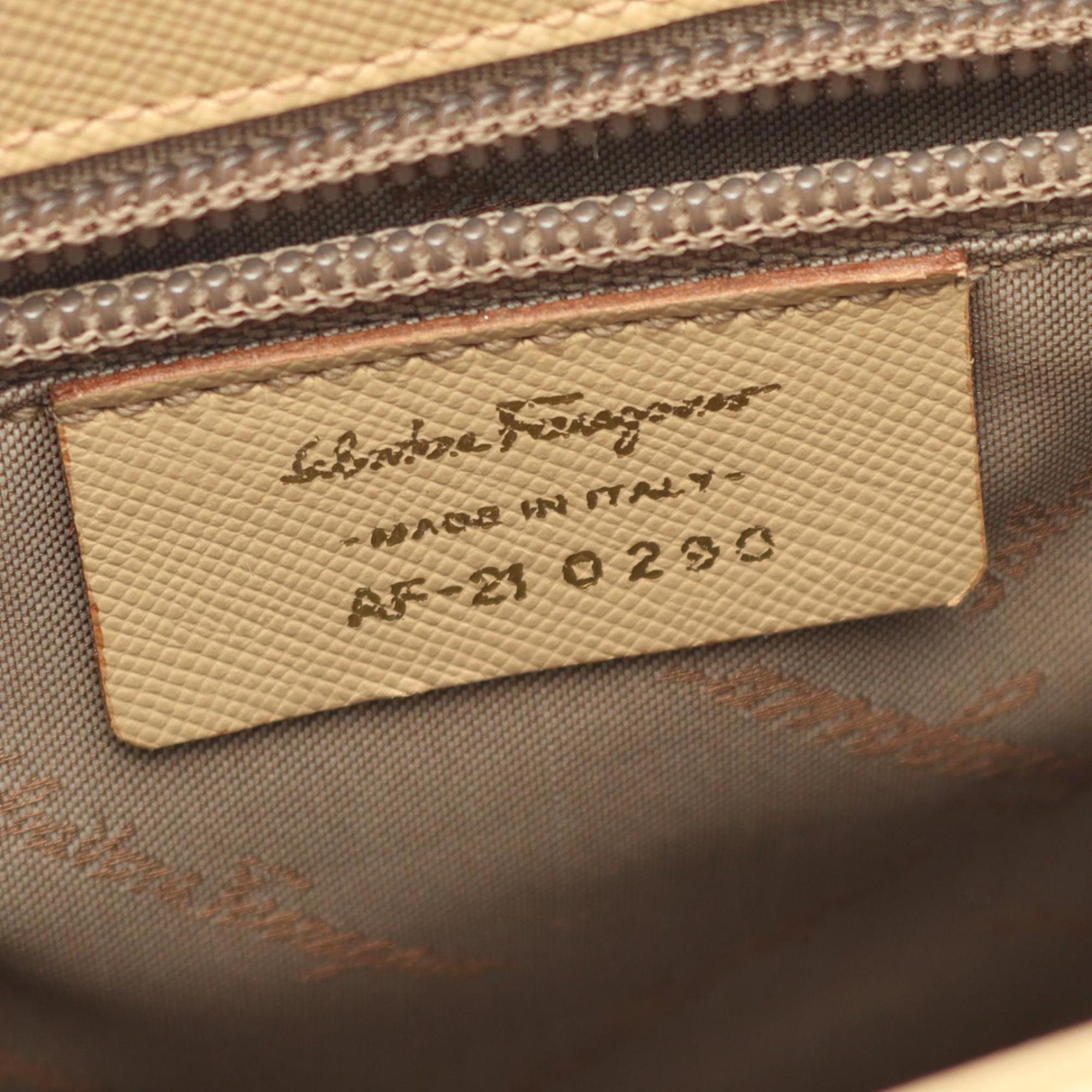 Salvatore Ferragamo Gancini Beige Leather Handbag (Pre-Owned)