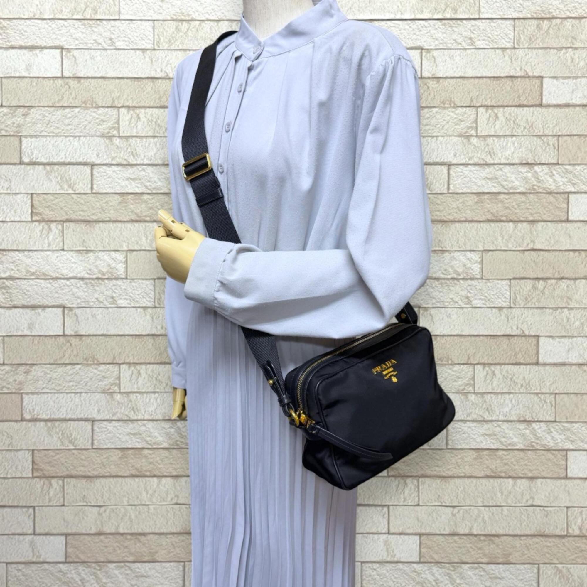 Prada Black Nylon Shoulder Bag (Pre-Owned)