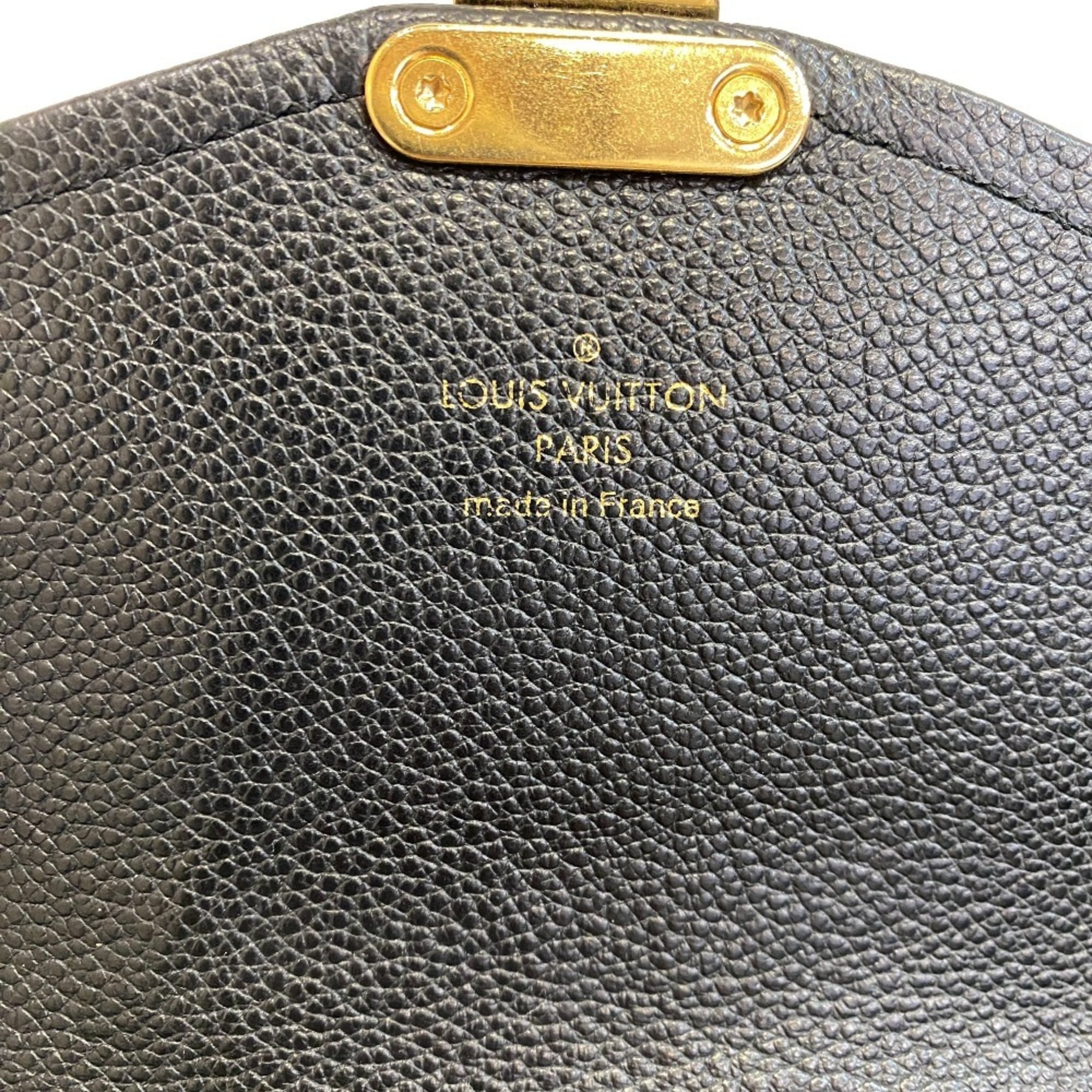 Louis Vuitton Black Leather Pochette (Pre-Owned)