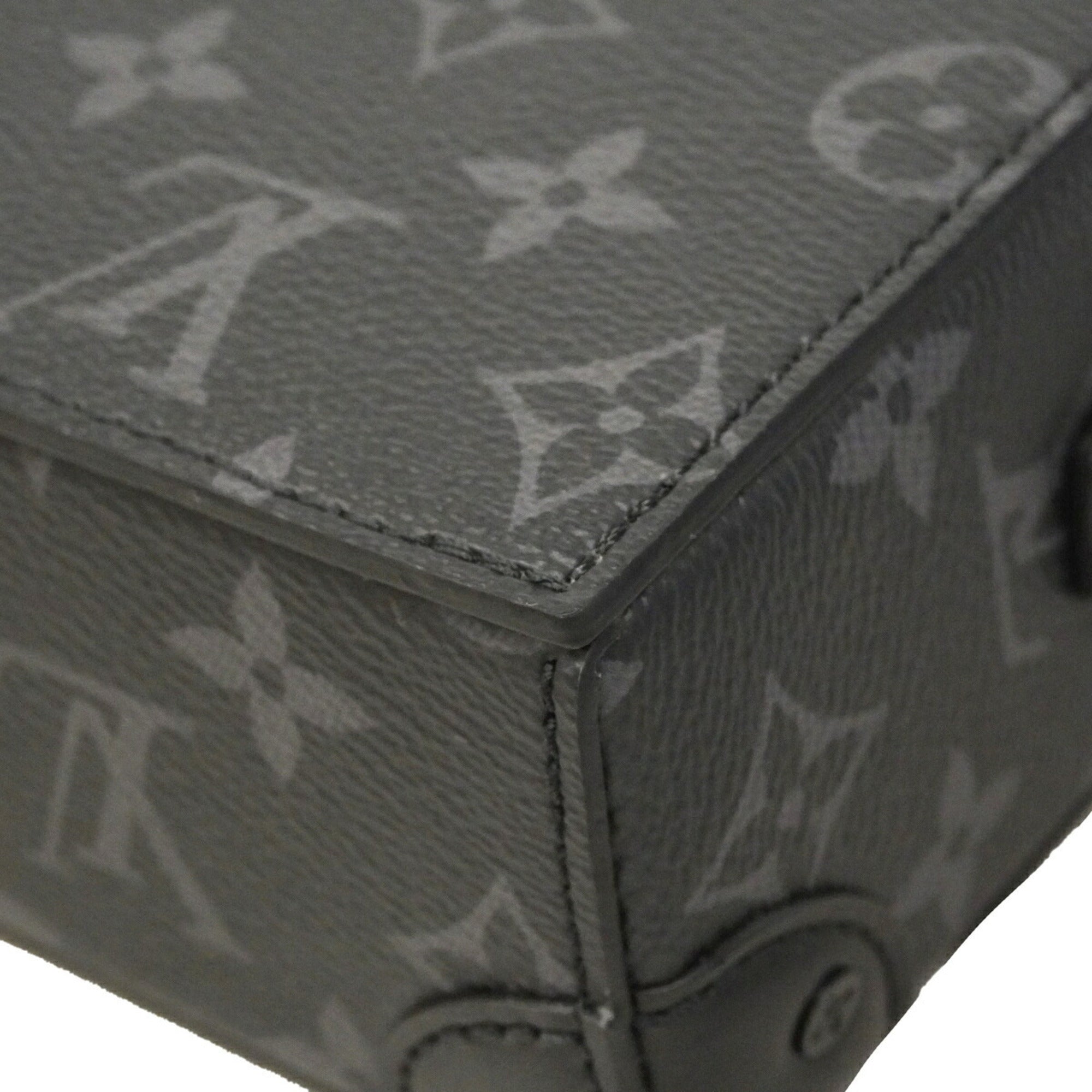 Louis Vuitton Black Shoulder Bag (Pre-Owned)