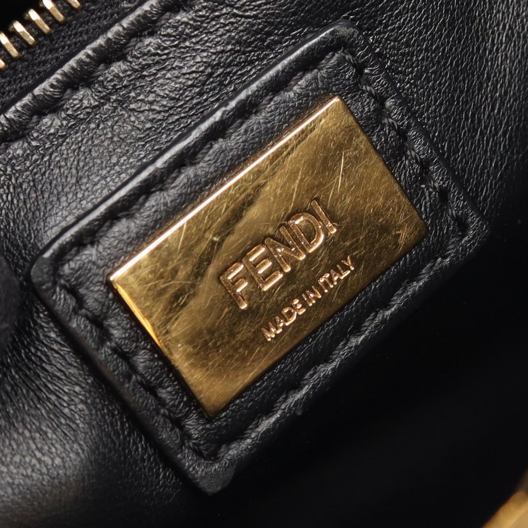 Fendi Black Leather Handbag (Pre-Owned)