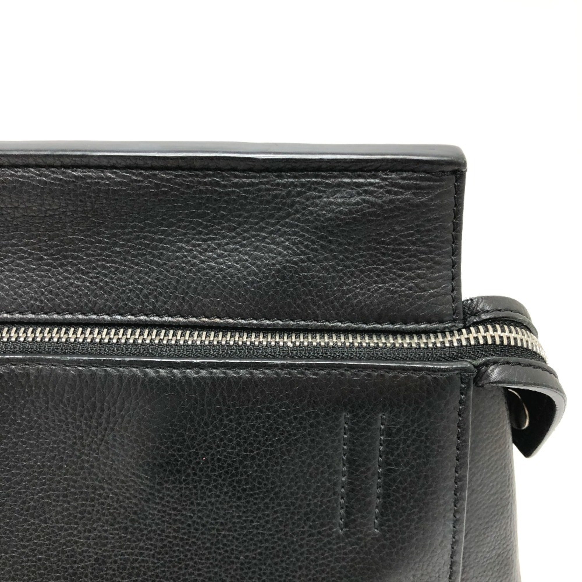 Celine Black Leather Shoulder Bag (Pre-Owned)