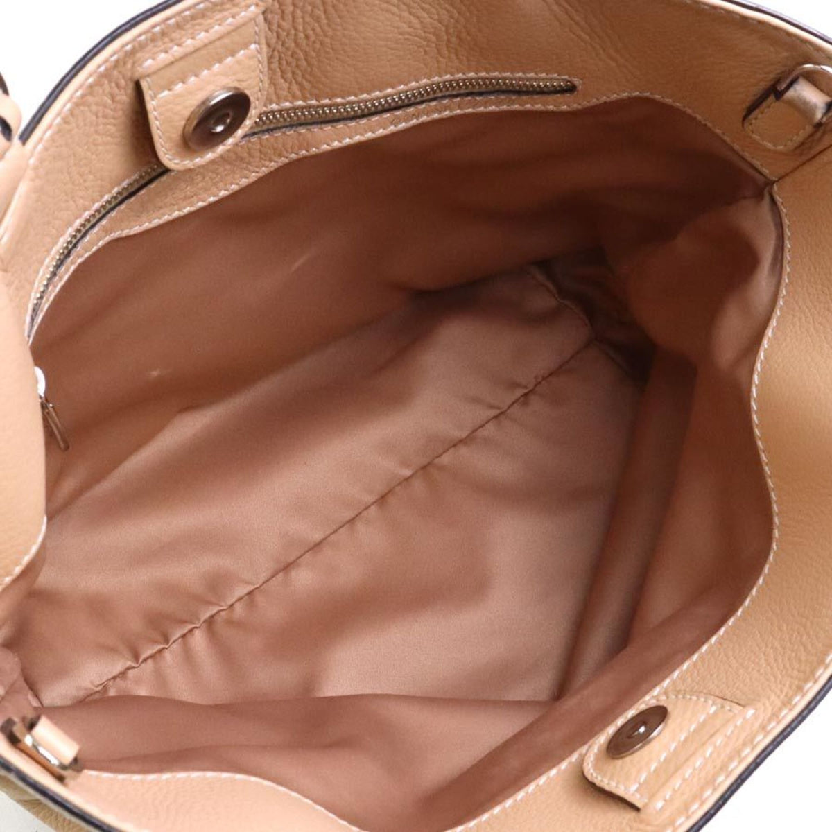 Tod's Pale Orange Leather Handbag Shoulder Bag (Pre-Owned)