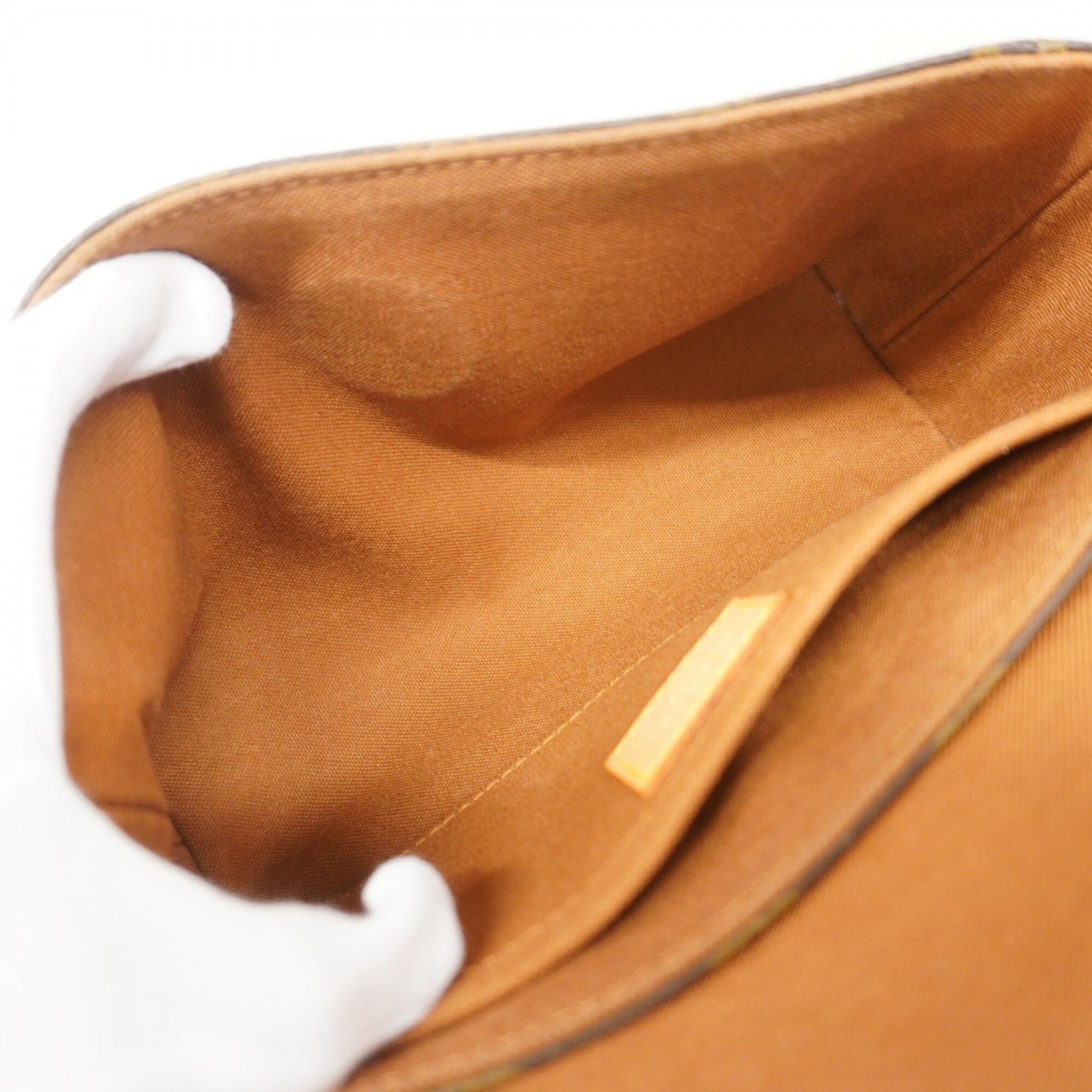 Louis Vuitton Brown Shoulder Bag (Pre-Owned)