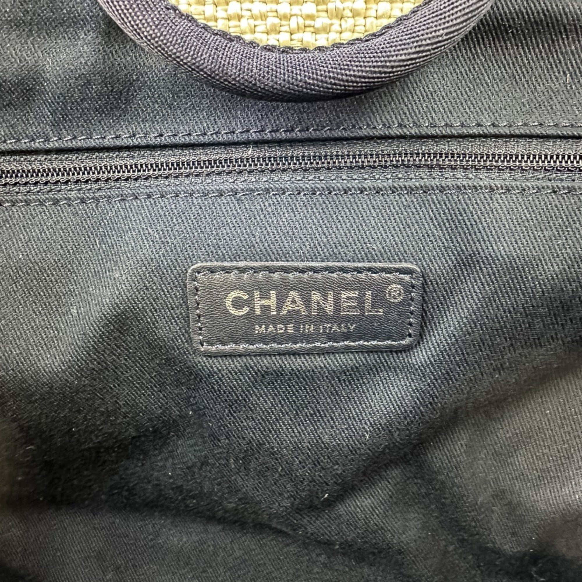 Chanel Navy White Tote Bag (Pre-Owned)