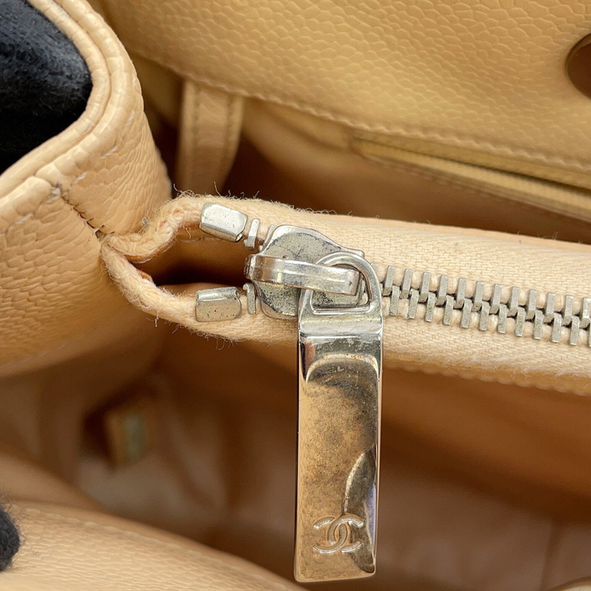 Chanel Beige Grained Calfskin Handbag (Pre-Owned)
