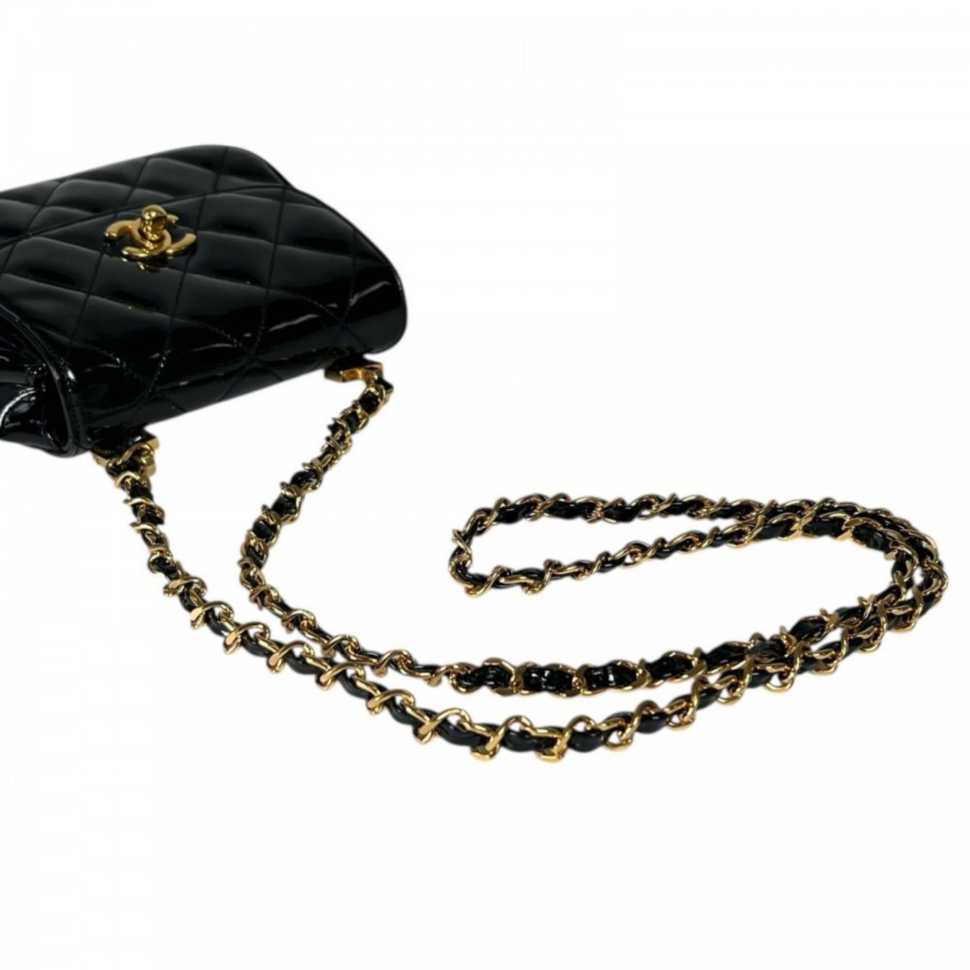 Chanel Matelasse Black Leather Shoulder Bag (Pre-Owned)
