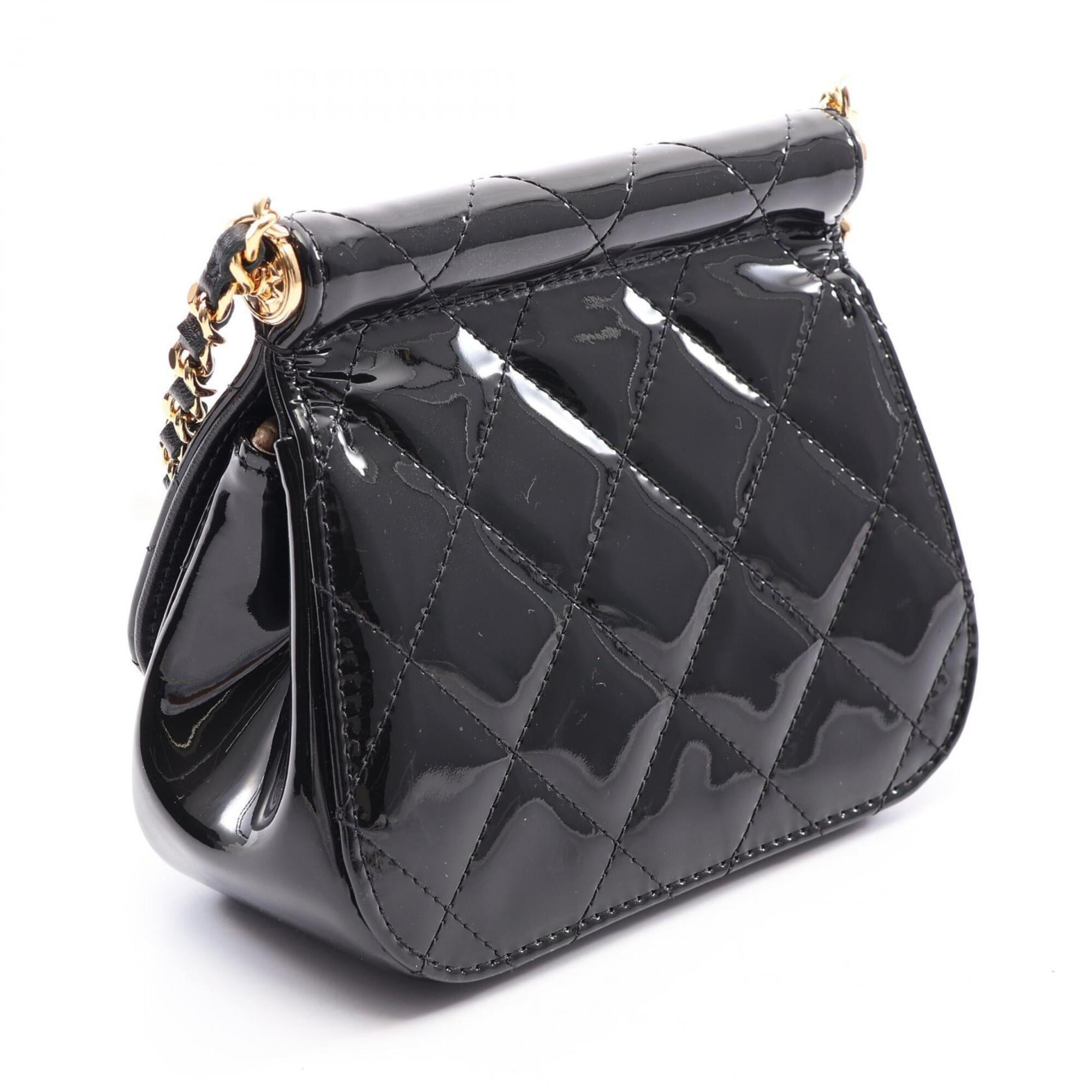 Chanel Black Patent Leather Handbag Shoulder Bag (Pre-Owned)