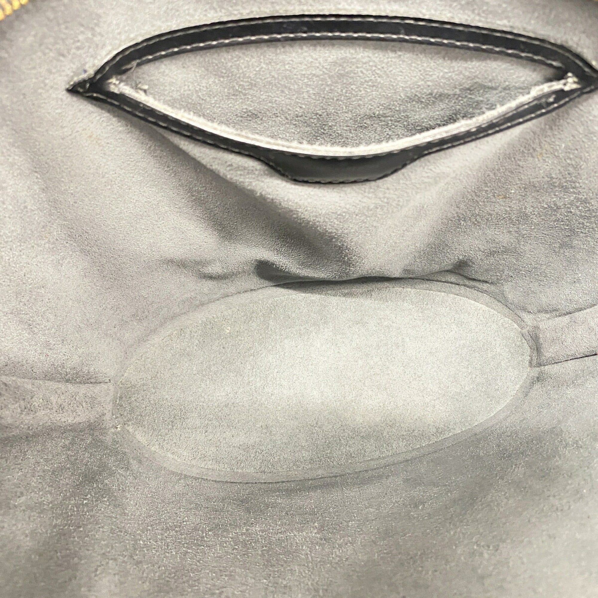 Louis Vuitton Noir Shoulder Bag (Pre-Owned)