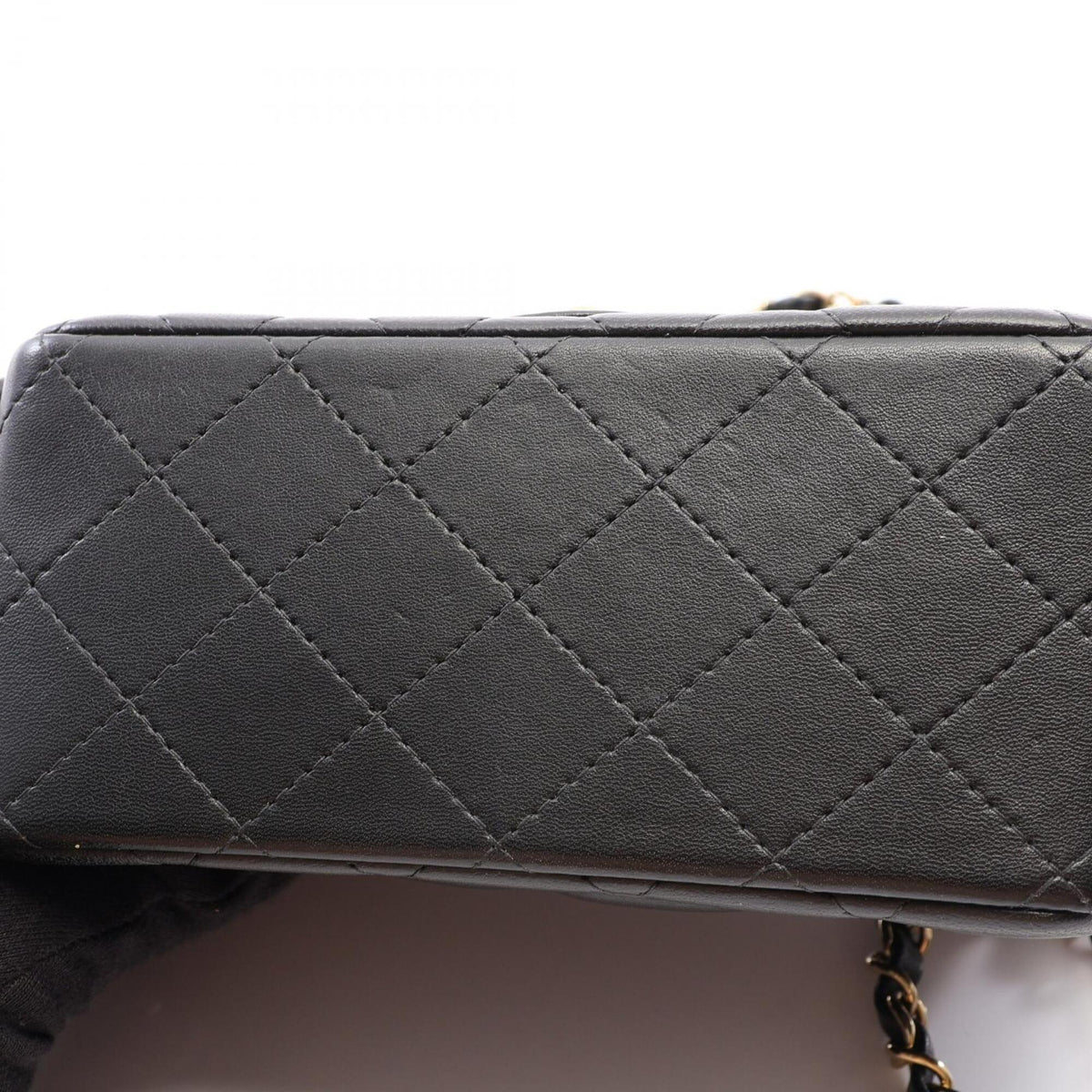 Chanel Black Leather Handbag Shoulder Bag (Pre-Owned)