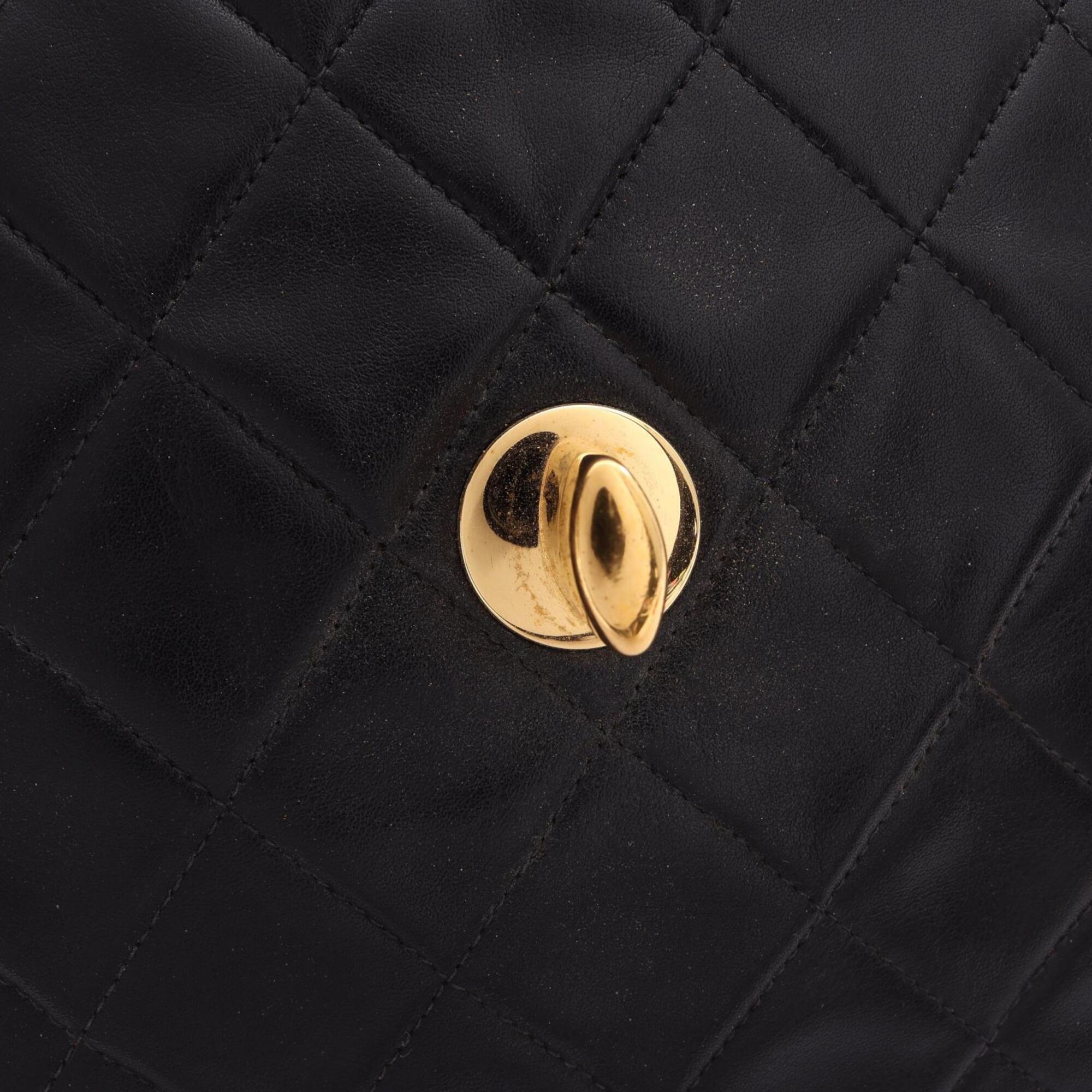 Chanel Black Leather Handbag Shoulder Bag (Pre-Owned)