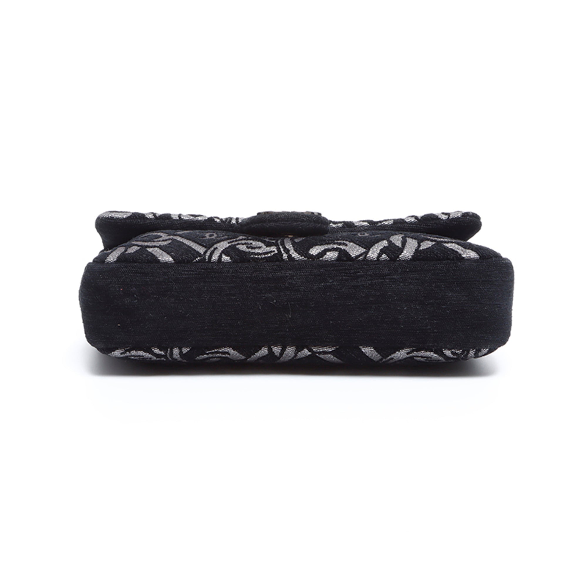 Chanel Black Embroidery Handbag (Pre-Owned)