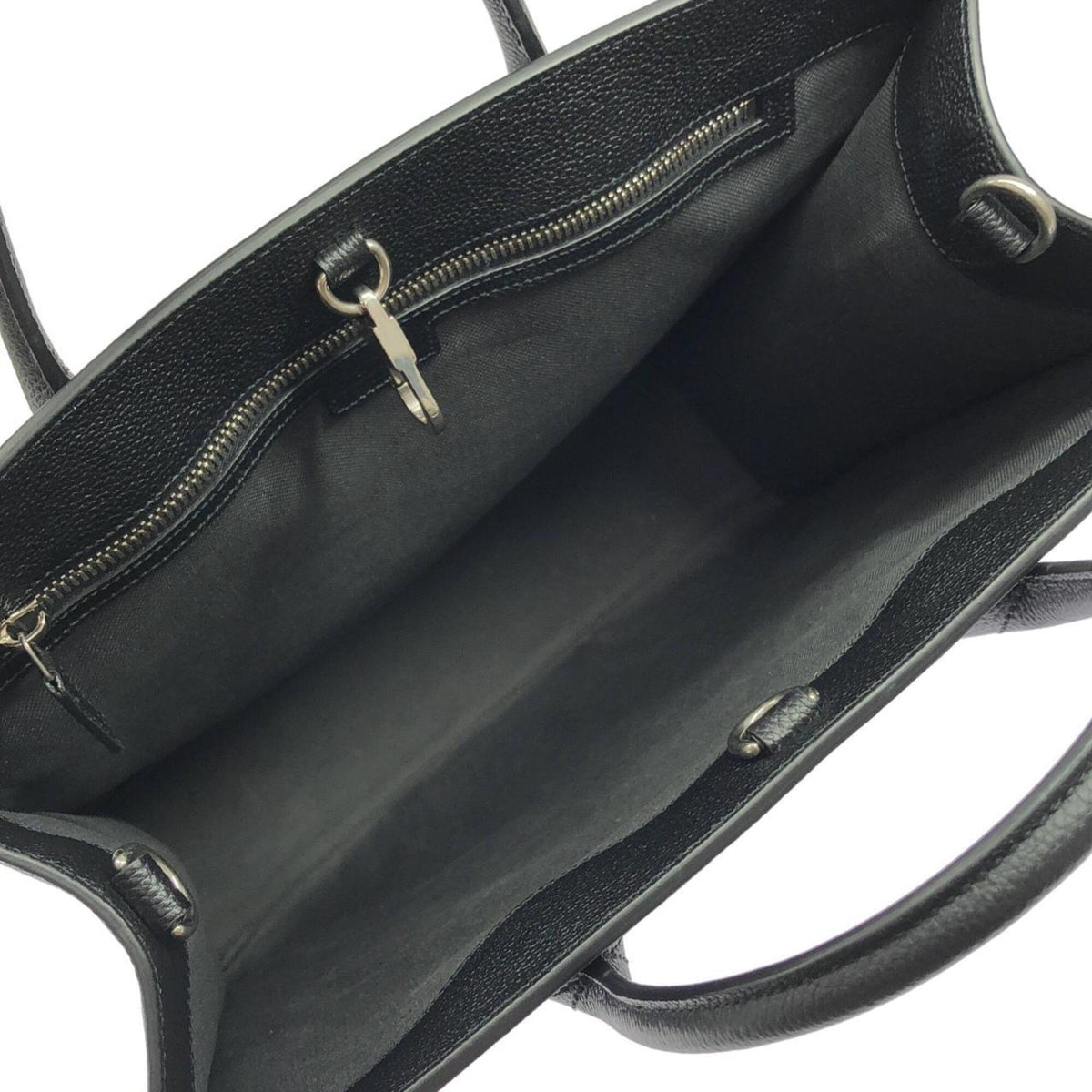 Gucci Black Leather Gg Supreme Handbag (Pre-Owned)