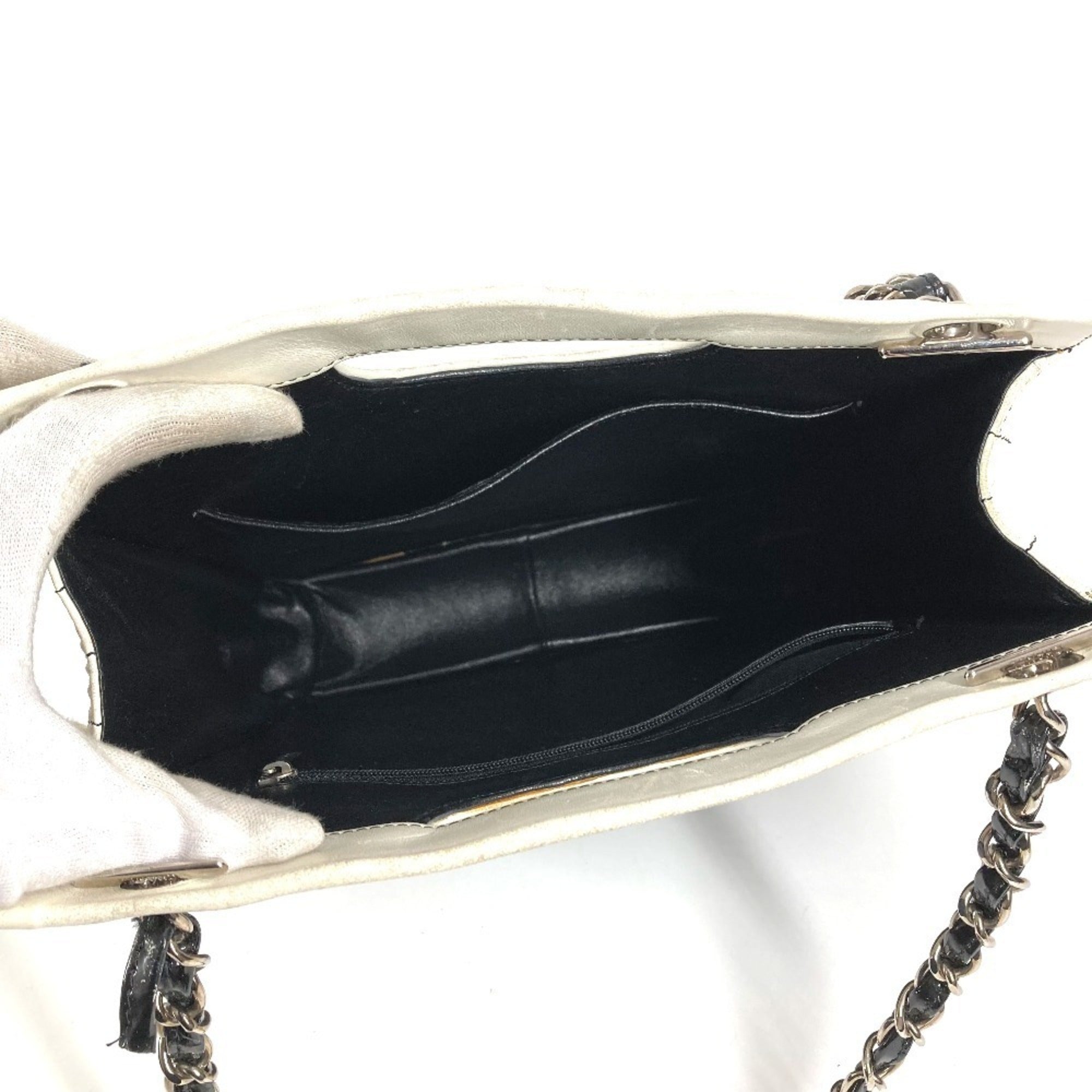 Chanel Chocolate Bar Black White Leather Shoulder Bag Tote Bag (Pre-Owned)