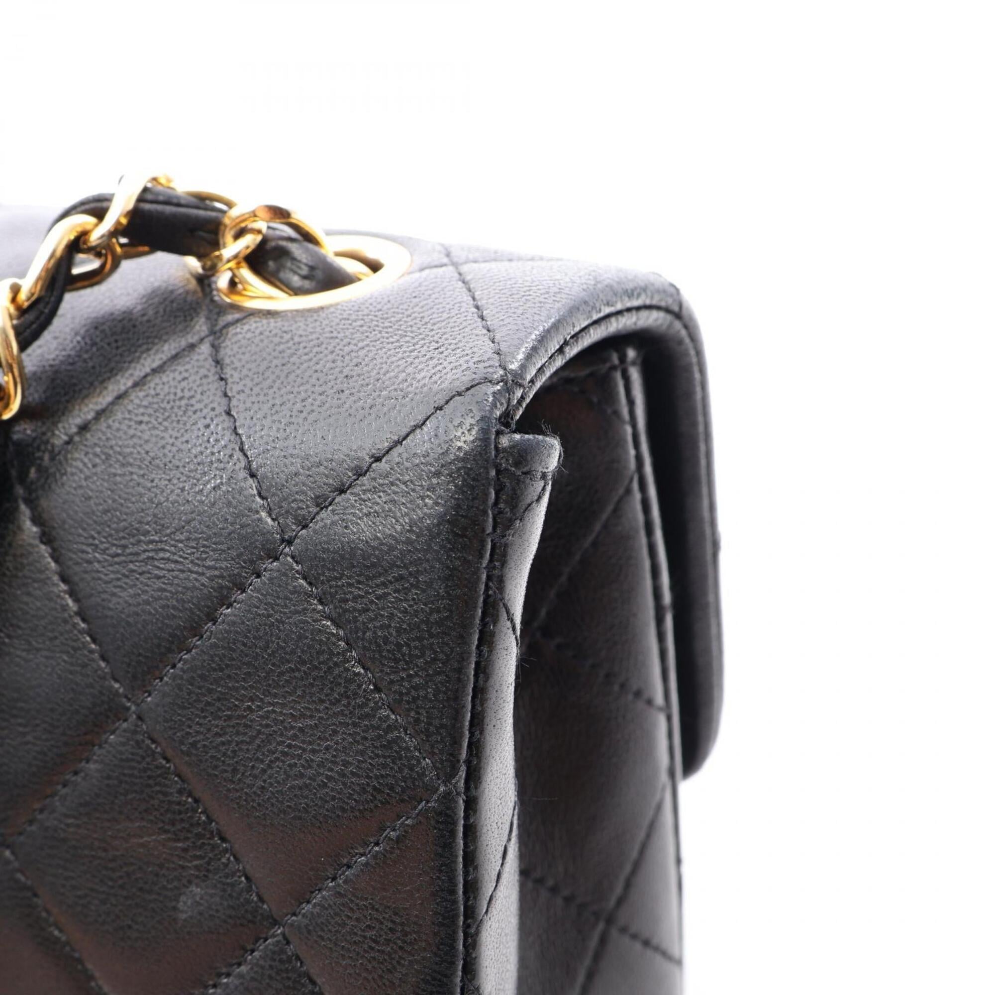 Chanel Black Leather Handbag Shoulder Bag (Pre-Owned)