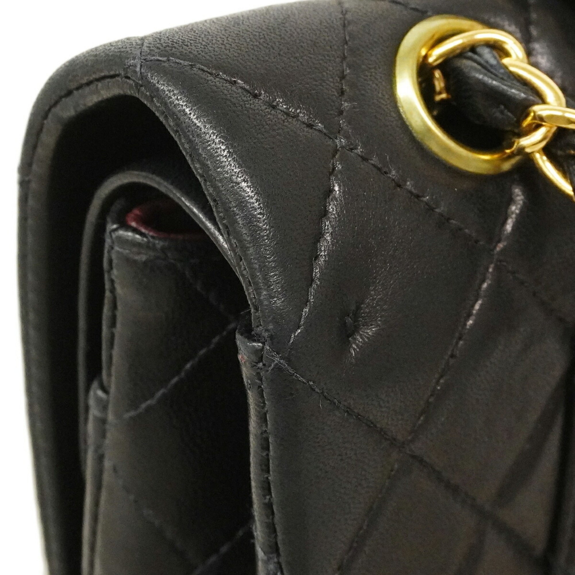 Chanel Black Leather Shoulder Bag (Pre-Owned)