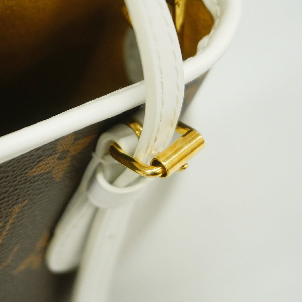Louis Vuitton Brown White Handbag (Pre-Owned)