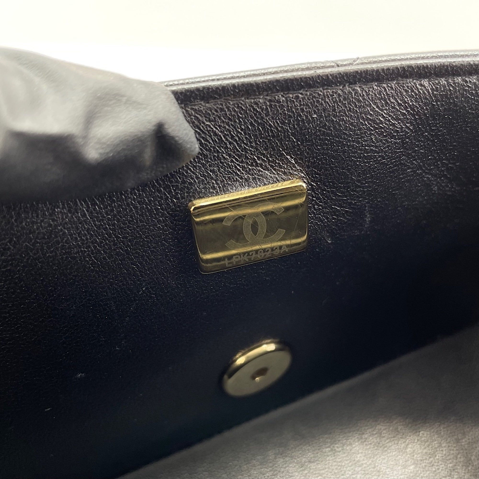 Chanel Black Shoulder Bag (Pre-Owned)