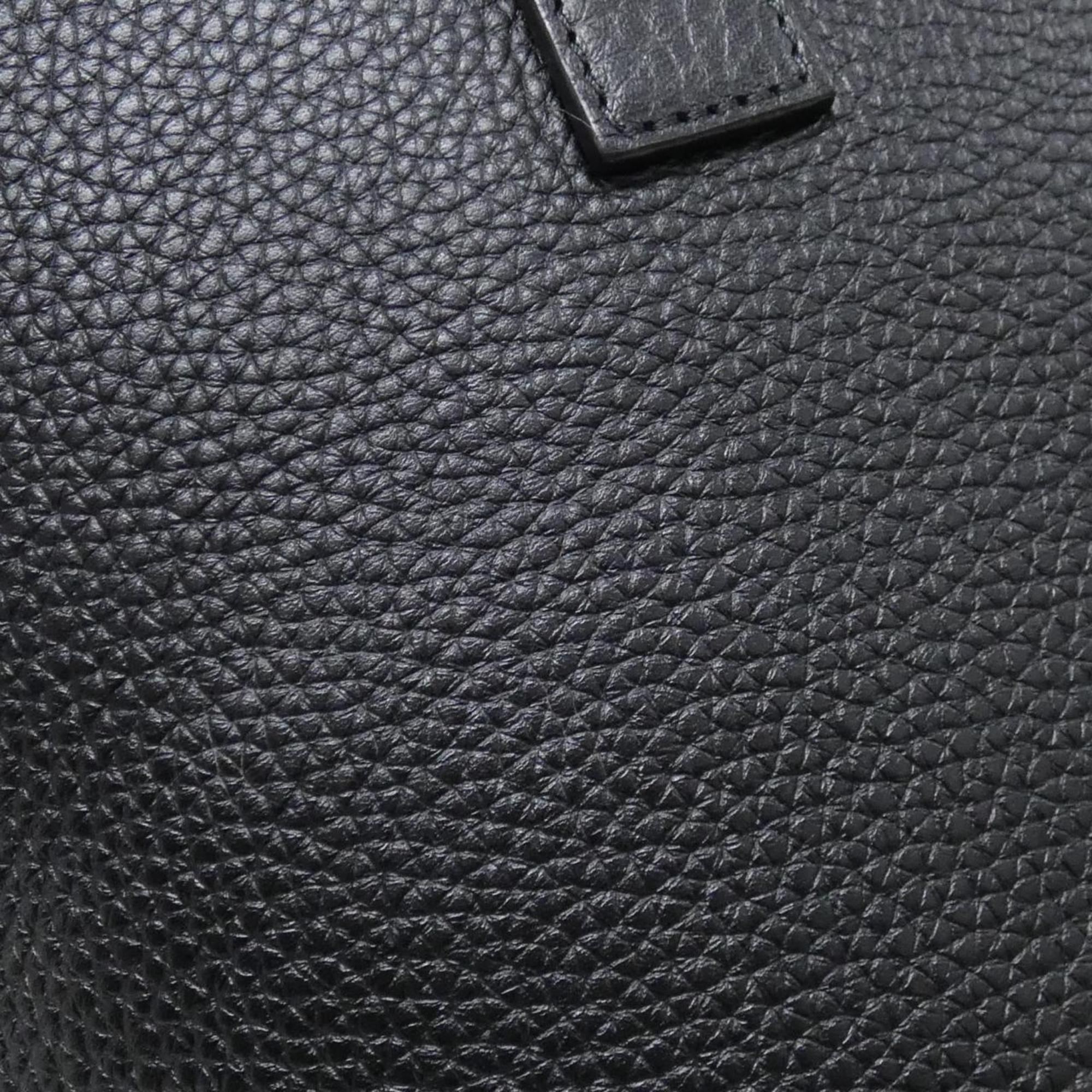 Louis Vuitton Black Leather Shoulder Bag (Pre-Owned)