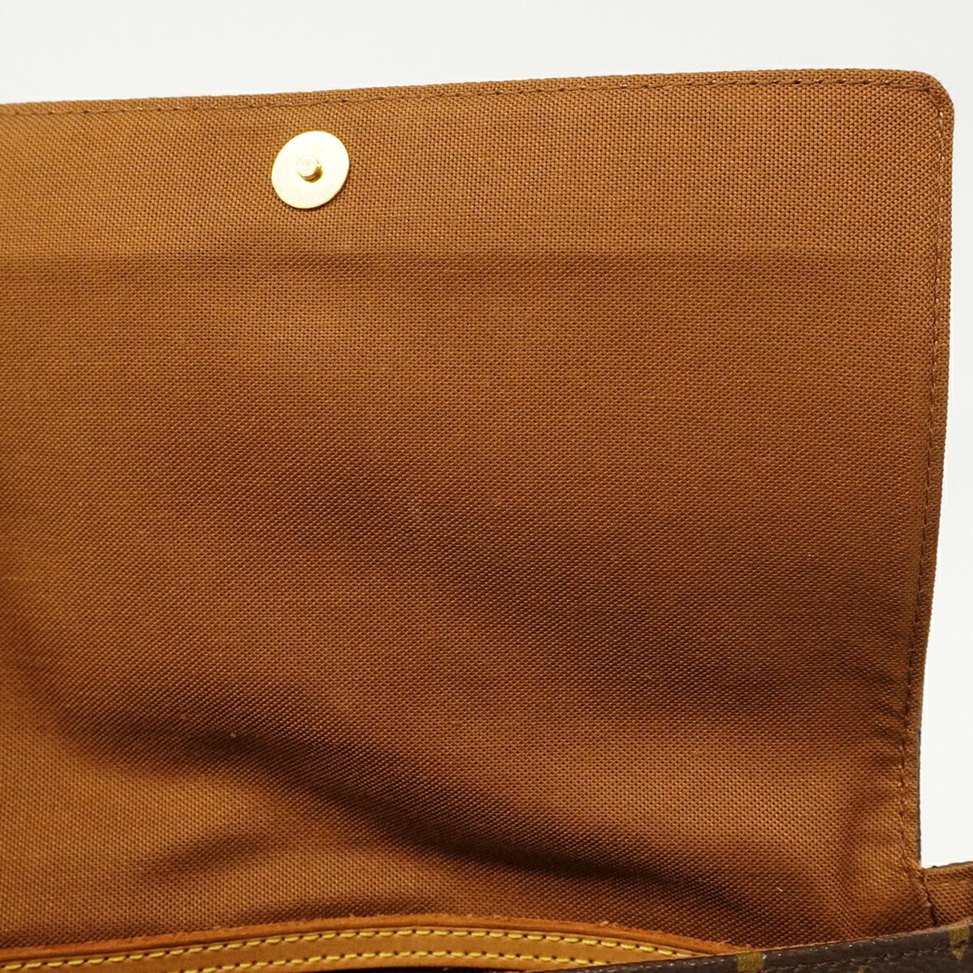 Louis Vuitton Brown Shoulder Bag (Pre-Owned)