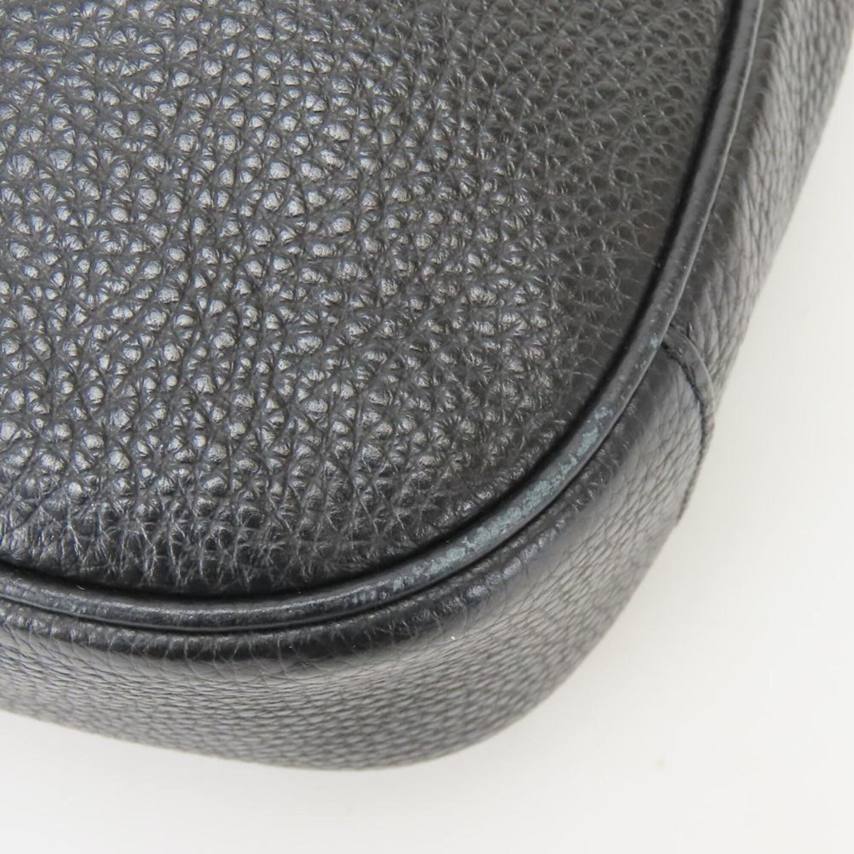 Coach Black Leather Shoulder Bag (Pre-Owned)