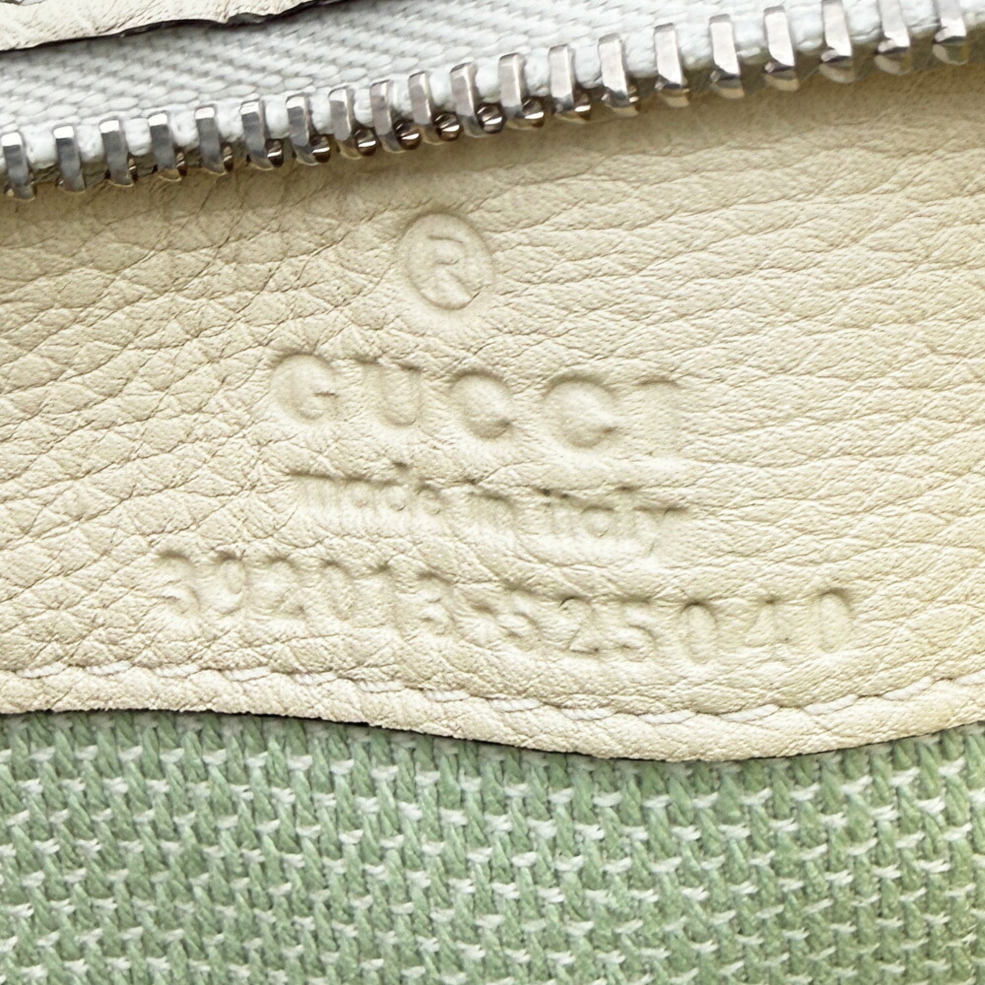 Gucci Bamboo Ivory Multi-Color Leather Shoulder Bag (Pre-Owned)