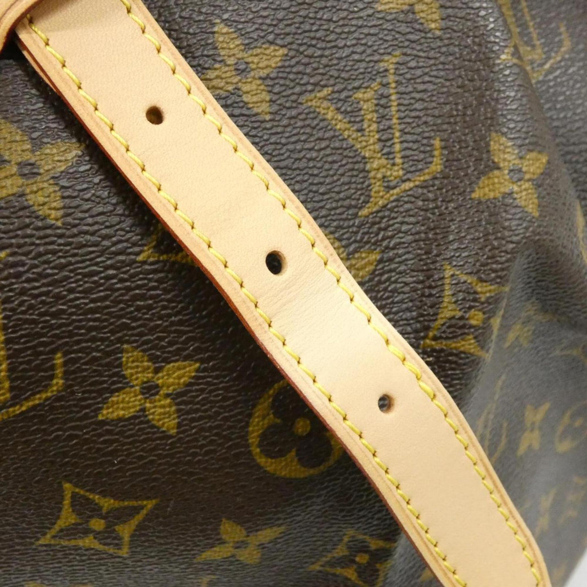 Louis Vuitton Marron Coated Canvas Handbag (Pre-Owned)